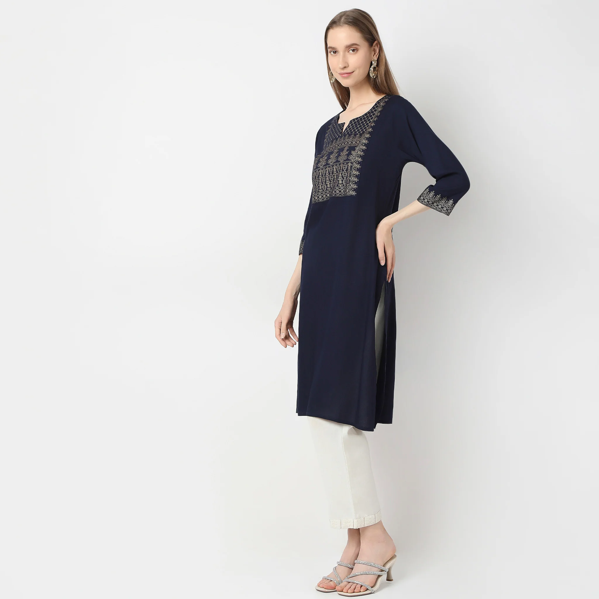 Straight Fit Printed Kurta - Image 5