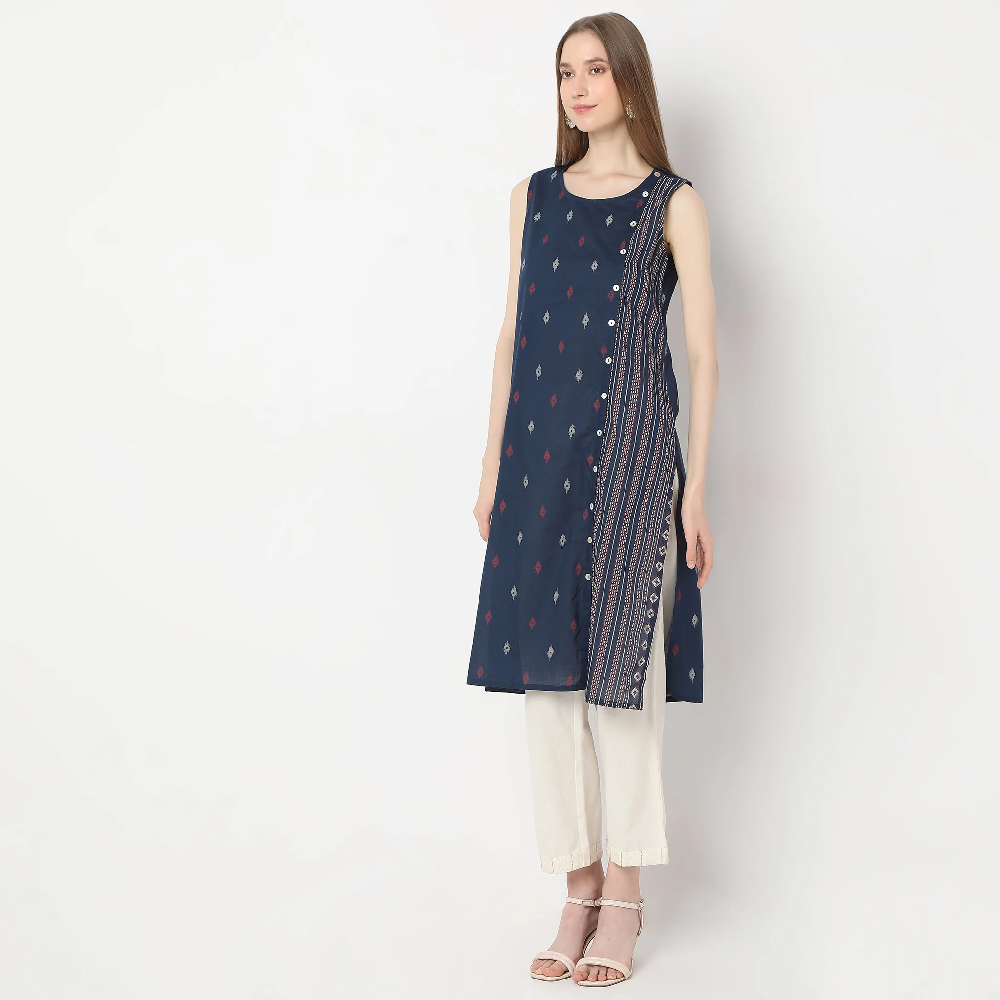 Straight Fit Printed Long Below Knee Sleeveless Kurta - Image 10