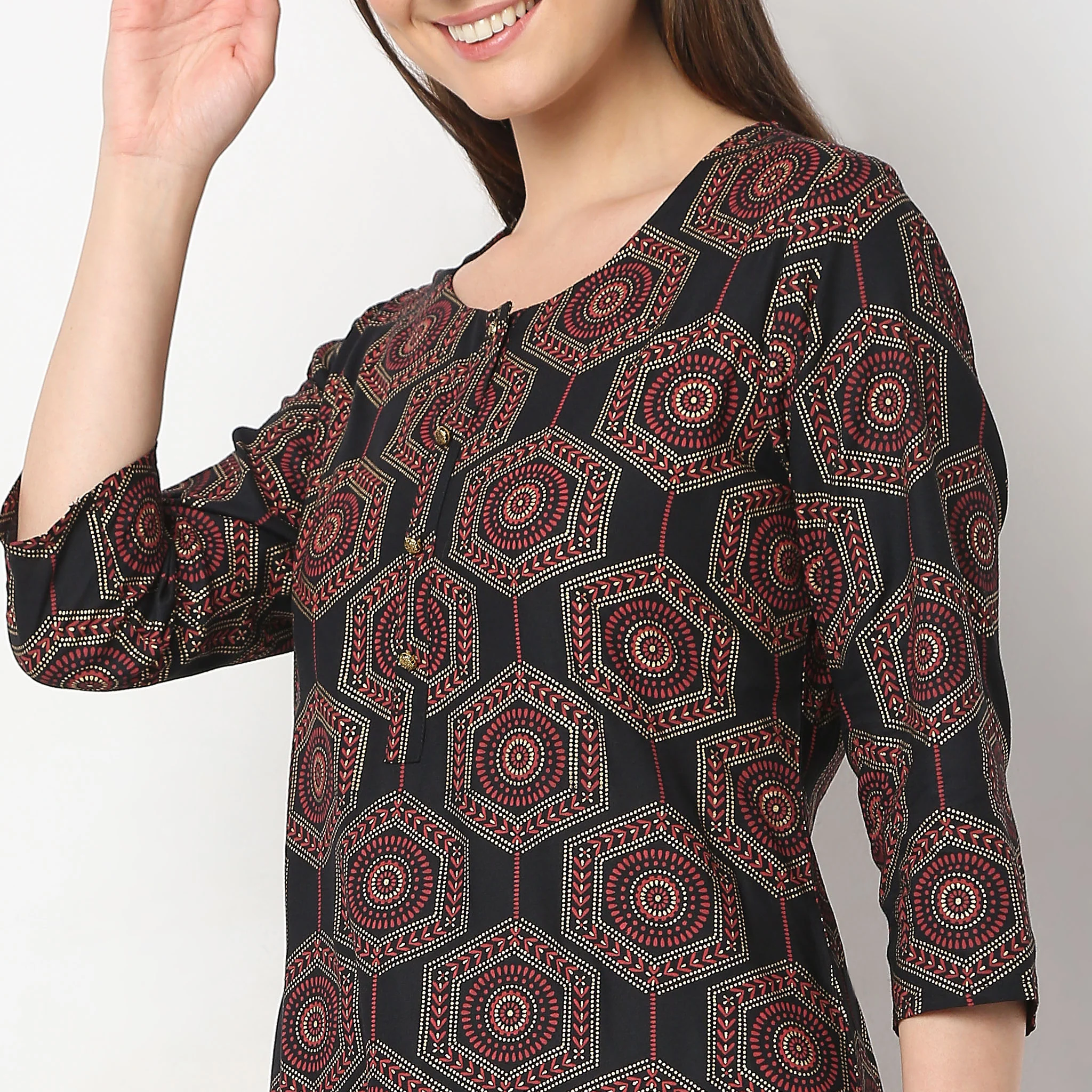 Straight Fit Printed Kurta - Image 4