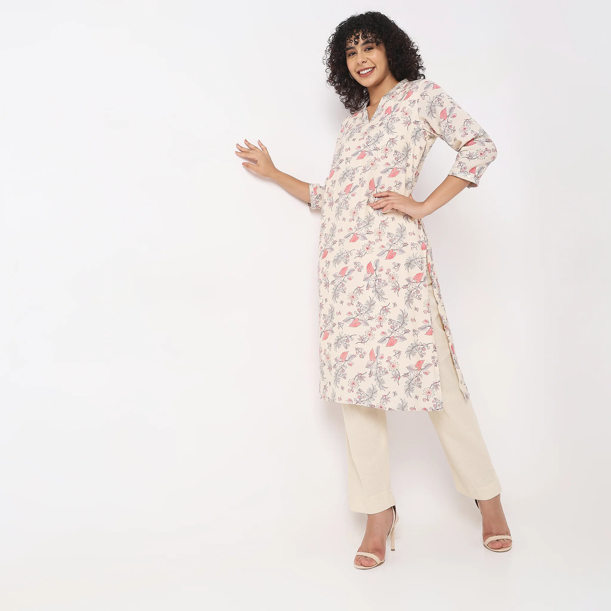 Straight Fit Printed Kurta - Image 5