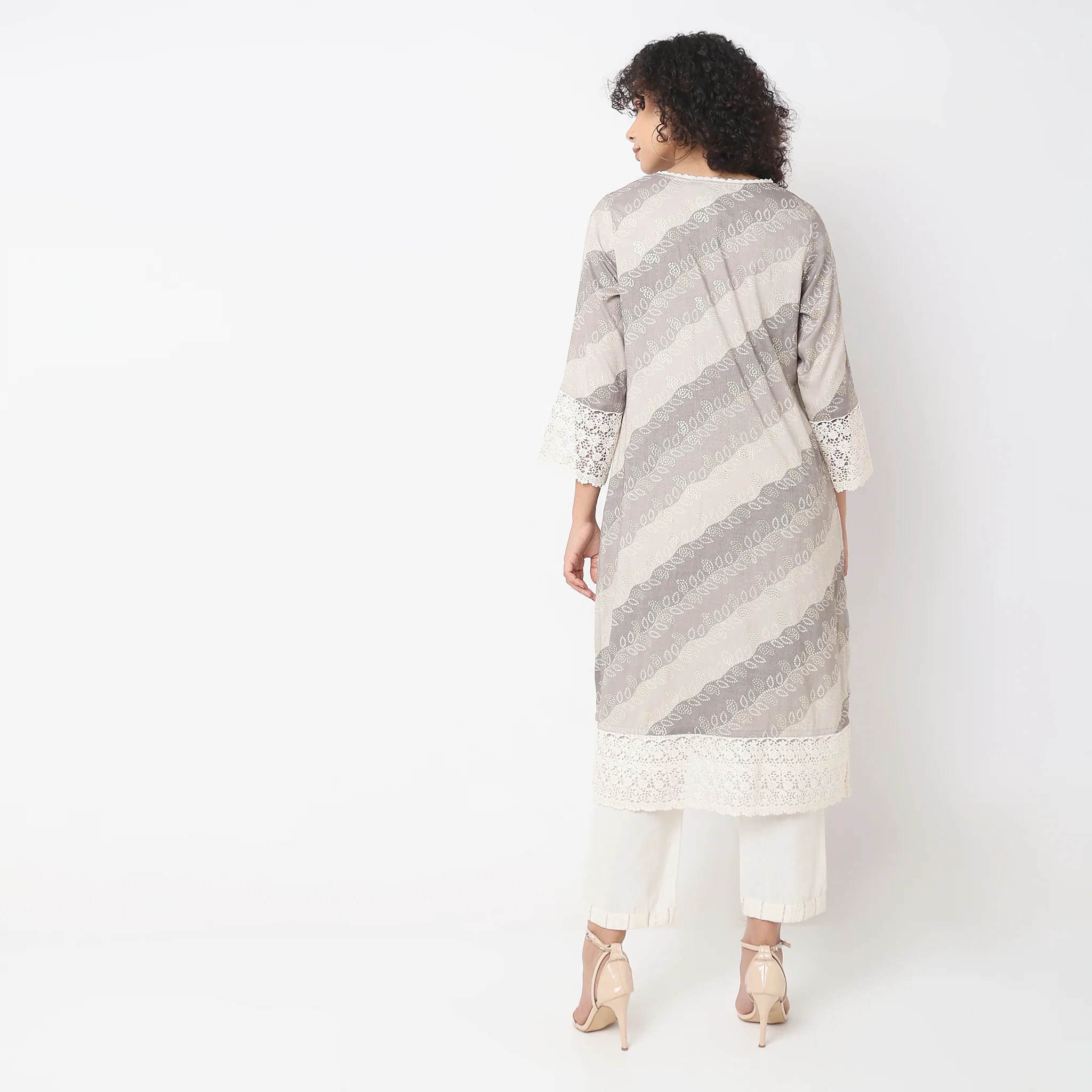 Straight Fit Printed Kurta - Image 3