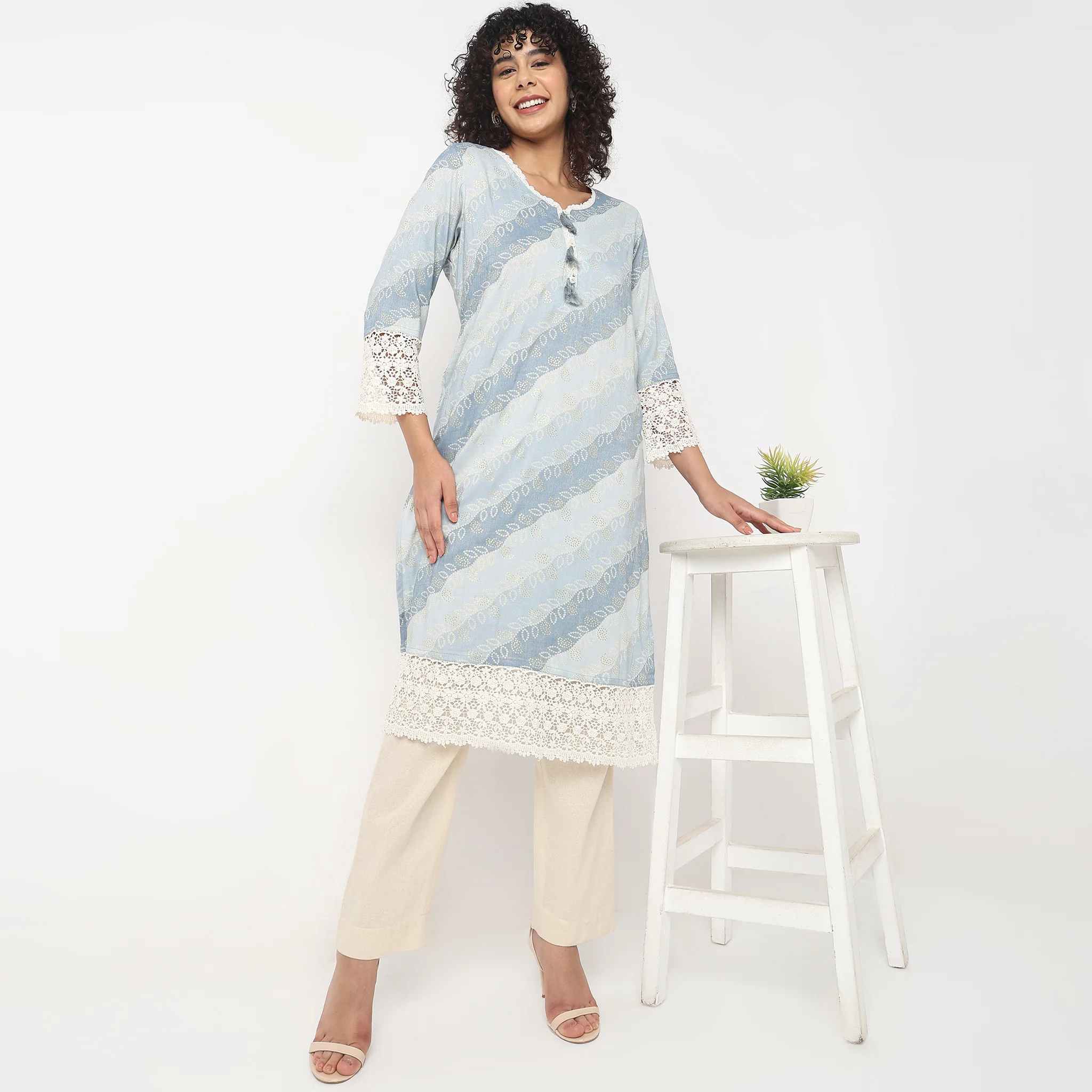 Straight Fit Printed Kurta - Image 6
