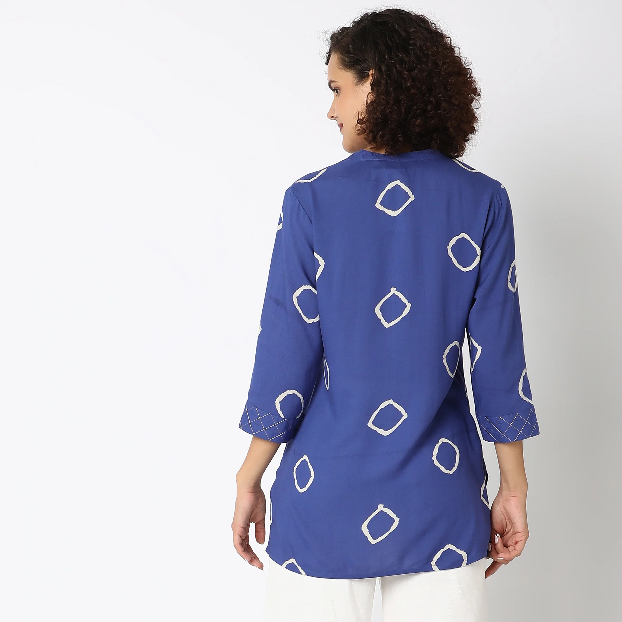 Straight Fit Printed Kurta - Image 3