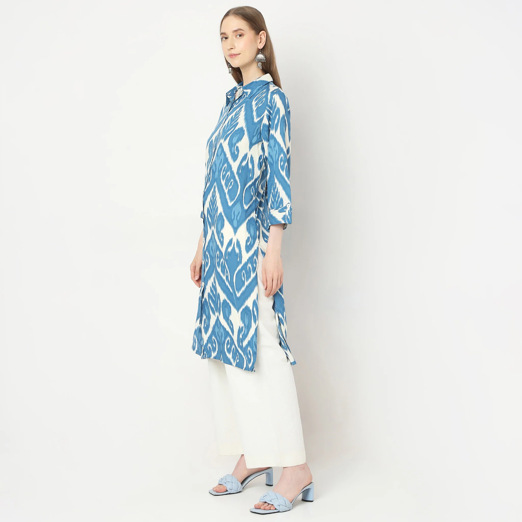 Straight Fit Printed Kurta - Image 10