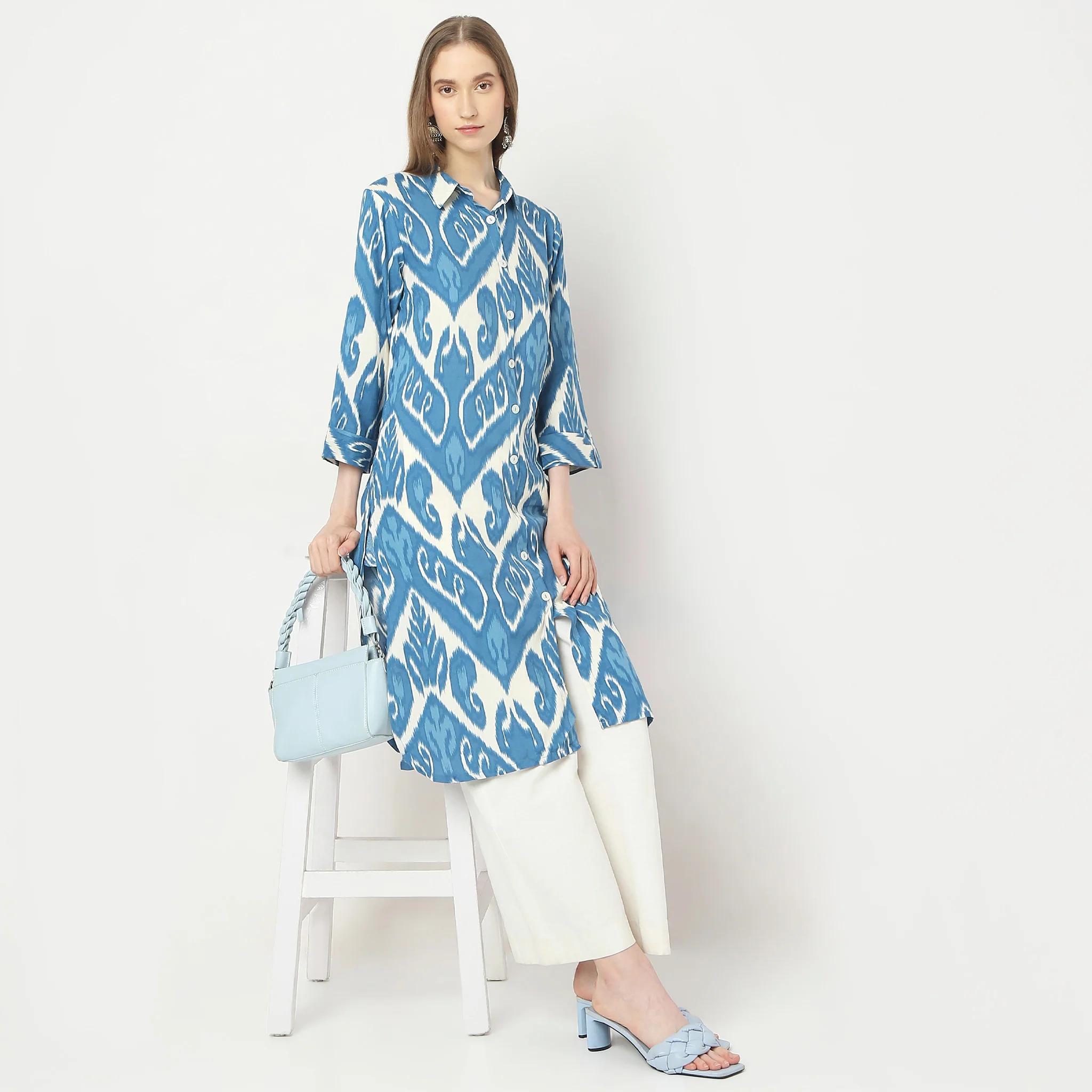Straight Fit Printed Kurta - Image 6