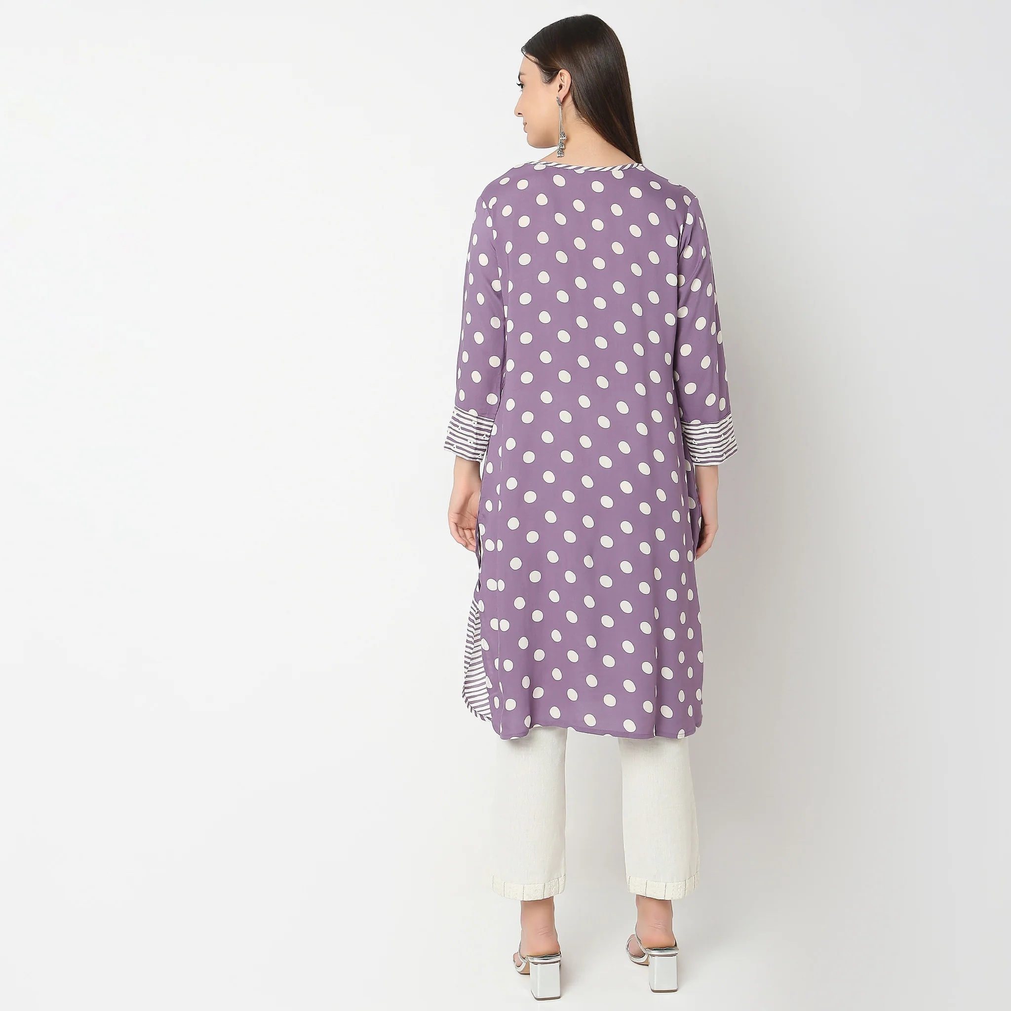 Straight Fit Printed Kurta - Image 3