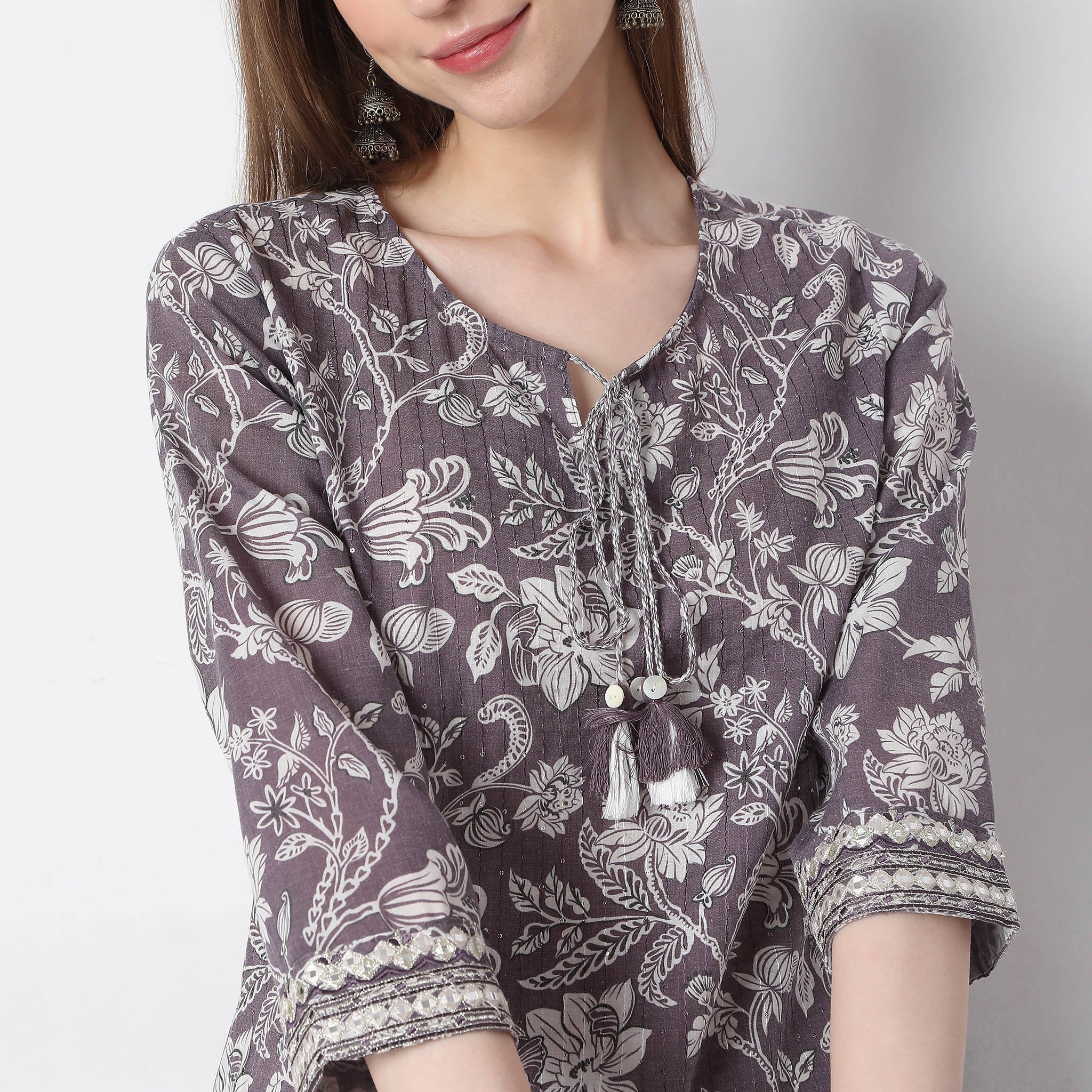 Straight Fit Printed Kurta - Image 4