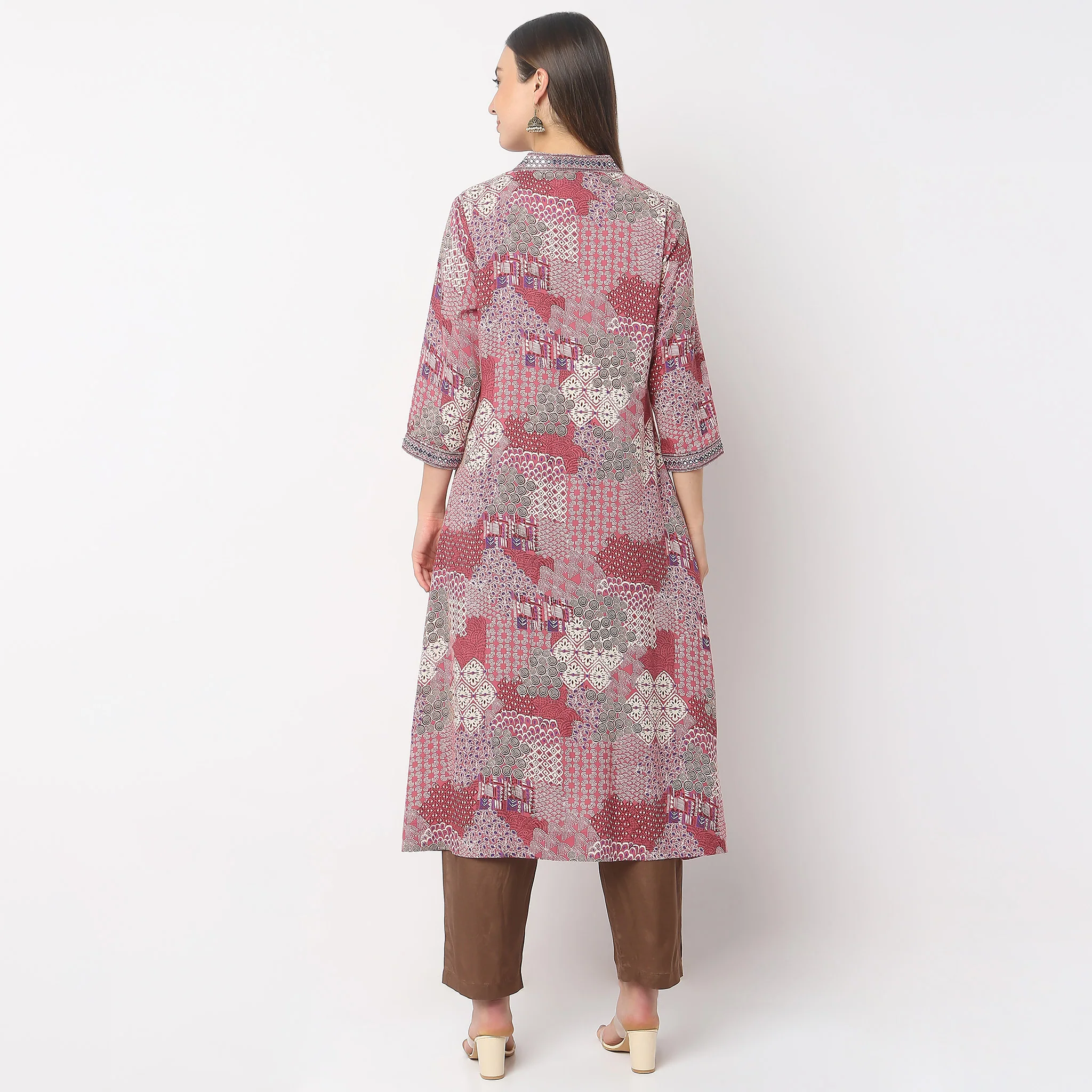 Straight Fit Printed Kurta - Image 3