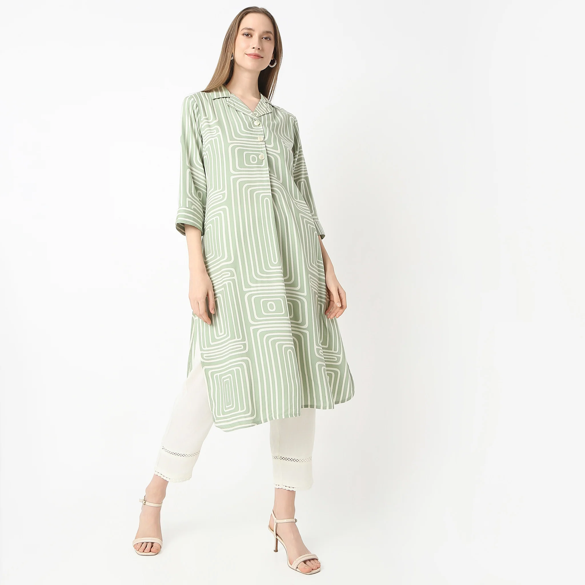 Straight Fit Printed Below Knee Lapel Collar Kurta