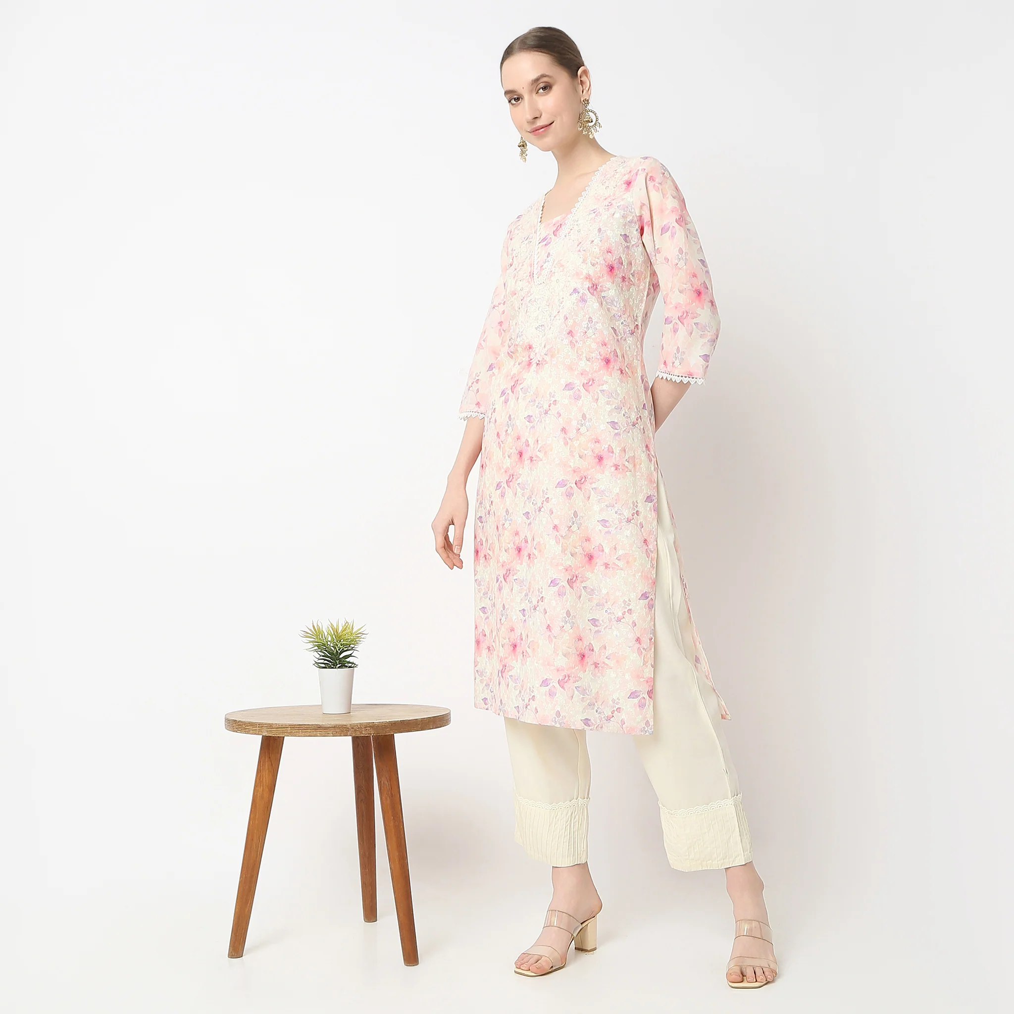 Printed V-Neck Kurta