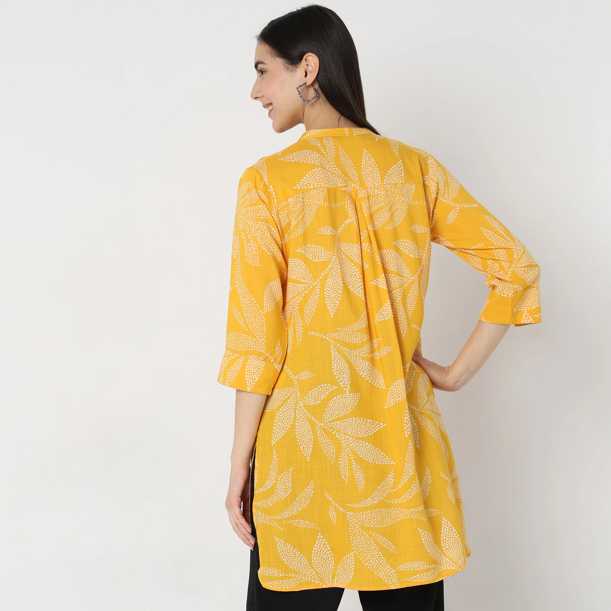 Straight Fit Printed Kurta - Image 3