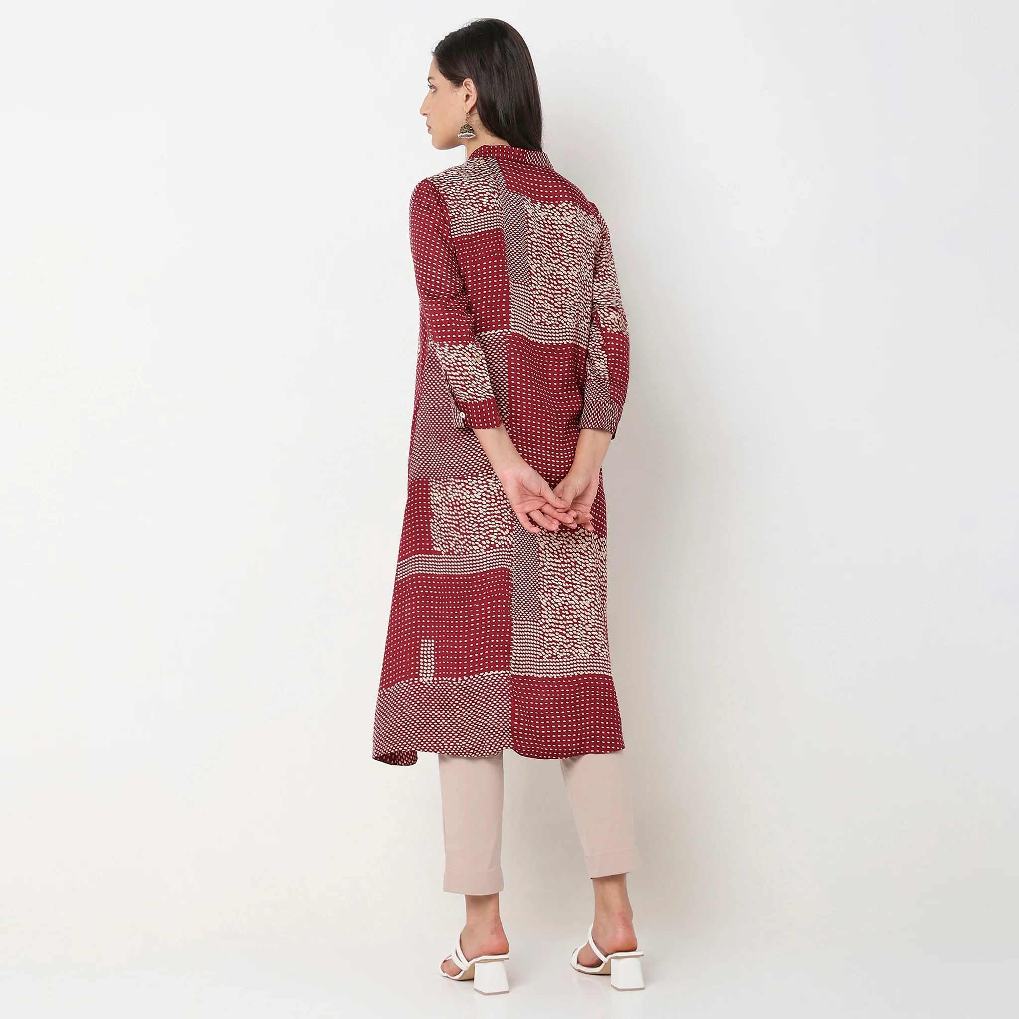 Straight Fit Printed Kurta - Image 8