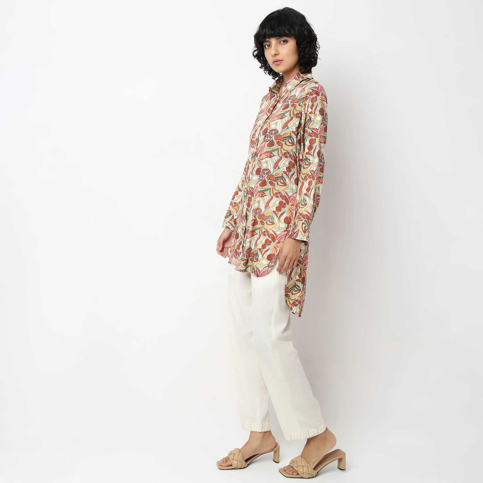 Straight Fit Printed Kurta - Image 5