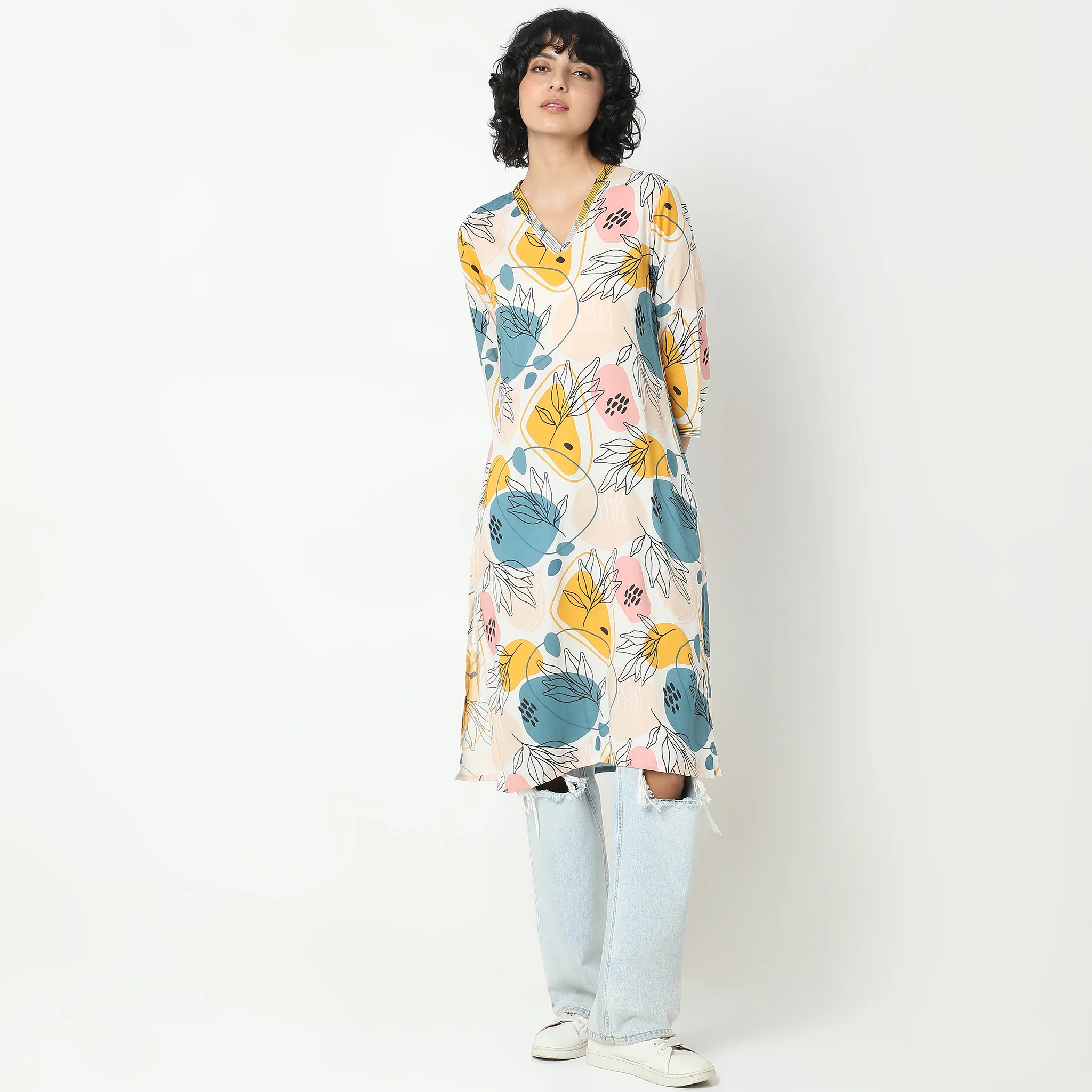 Straight Fit Printed Kurta - Image 2