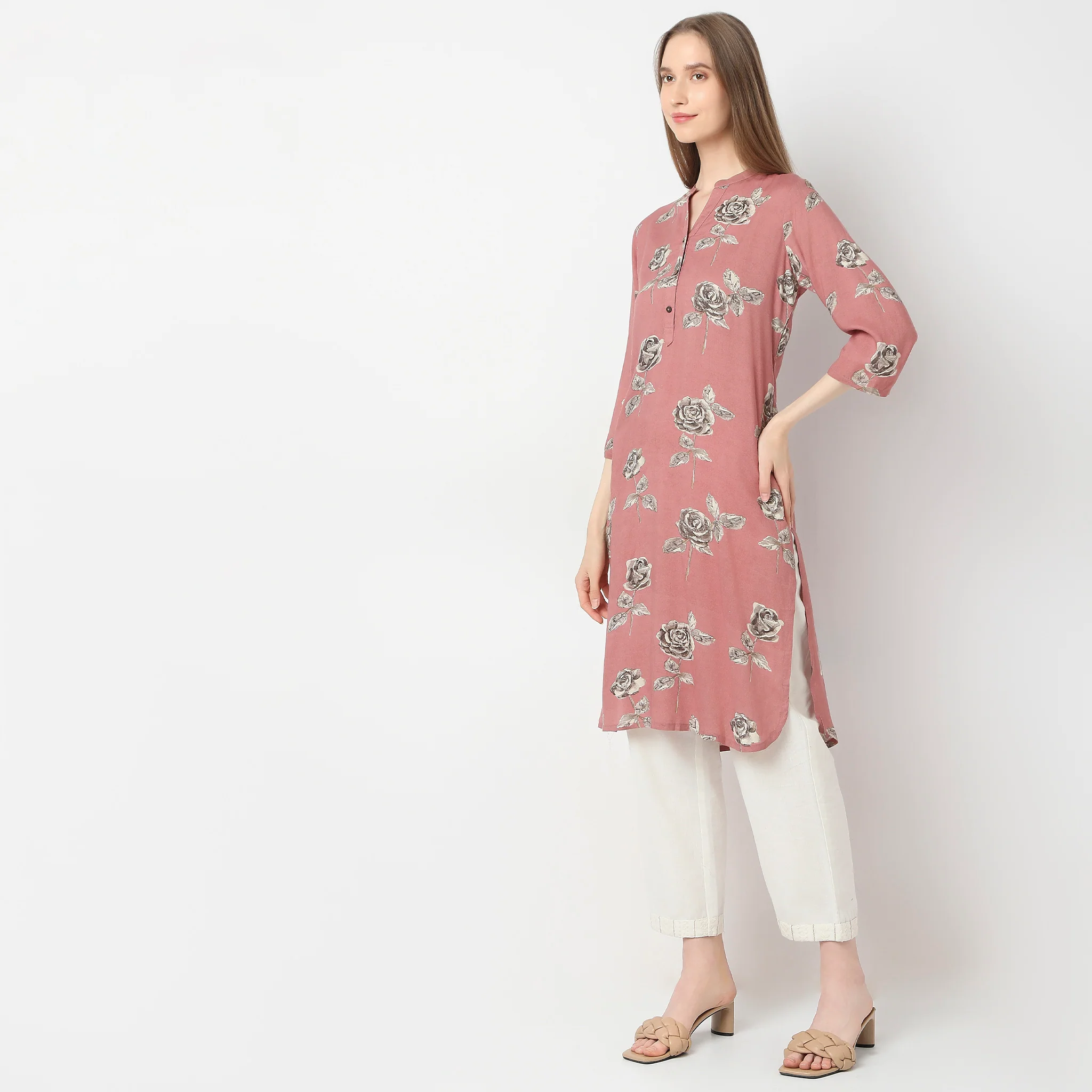 Straight Fit Printed Kurta - Image 5