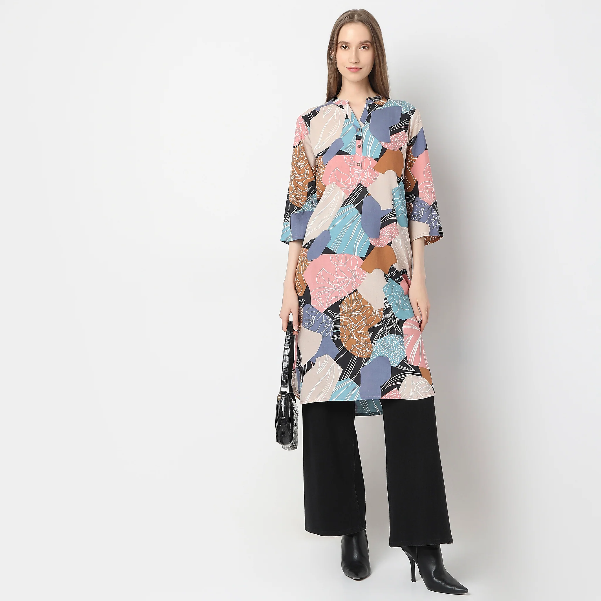 Straight Fit Printed Kurta - Image 2