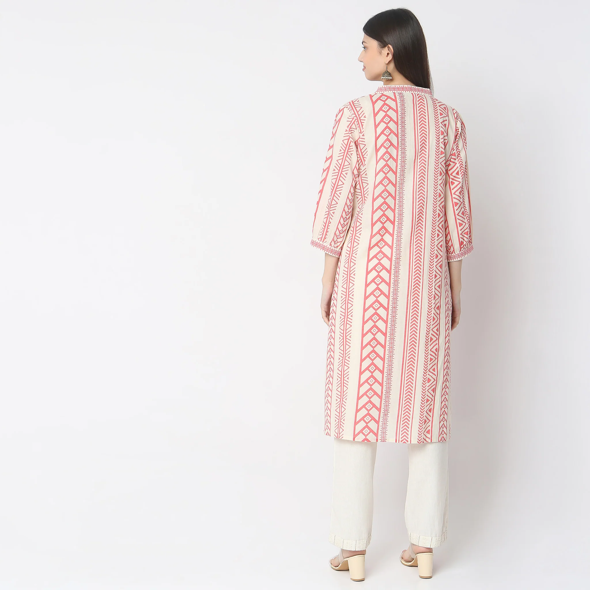Straight Fit Printed Kurta - Image 3