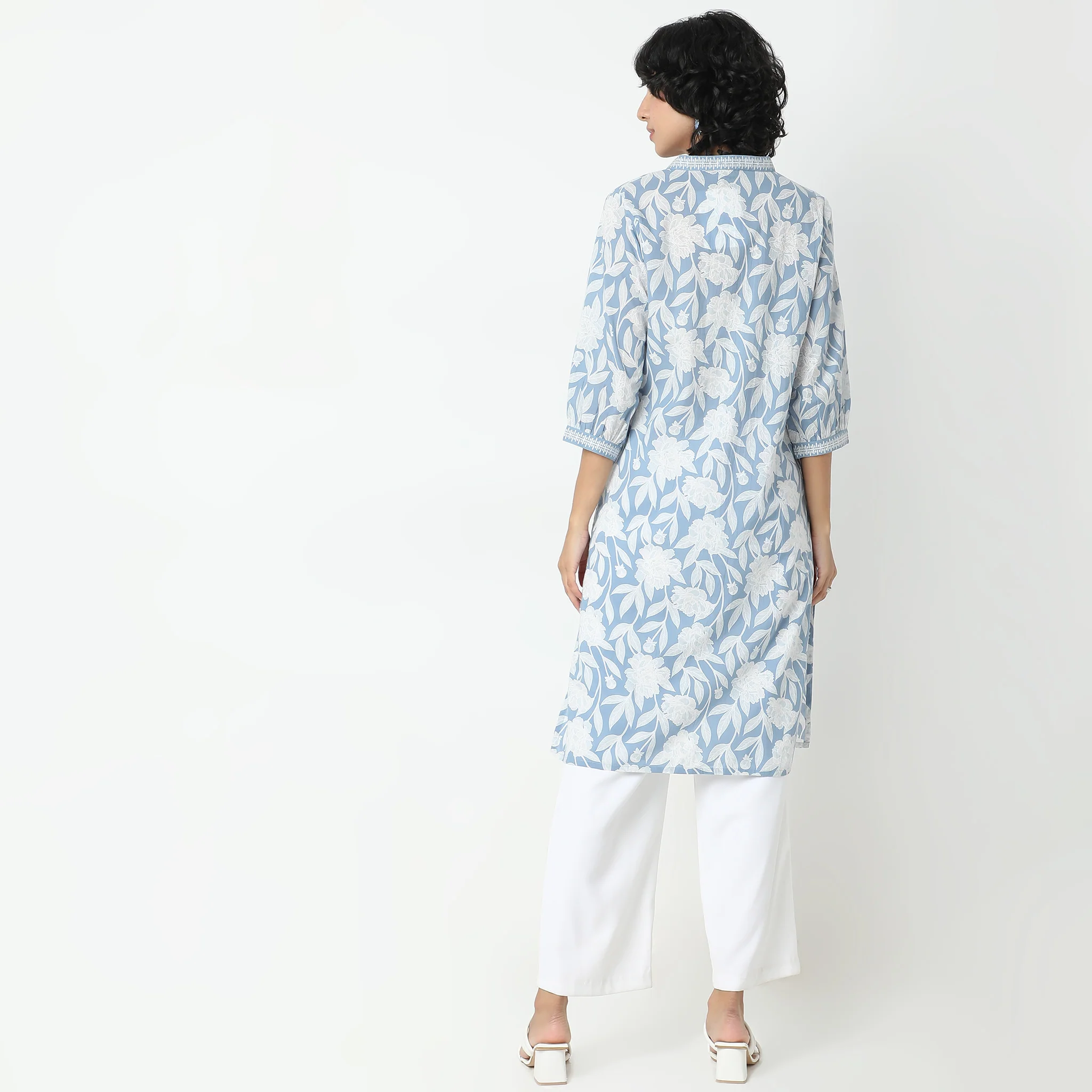 Straight Fit Printed Kurta - Image 3