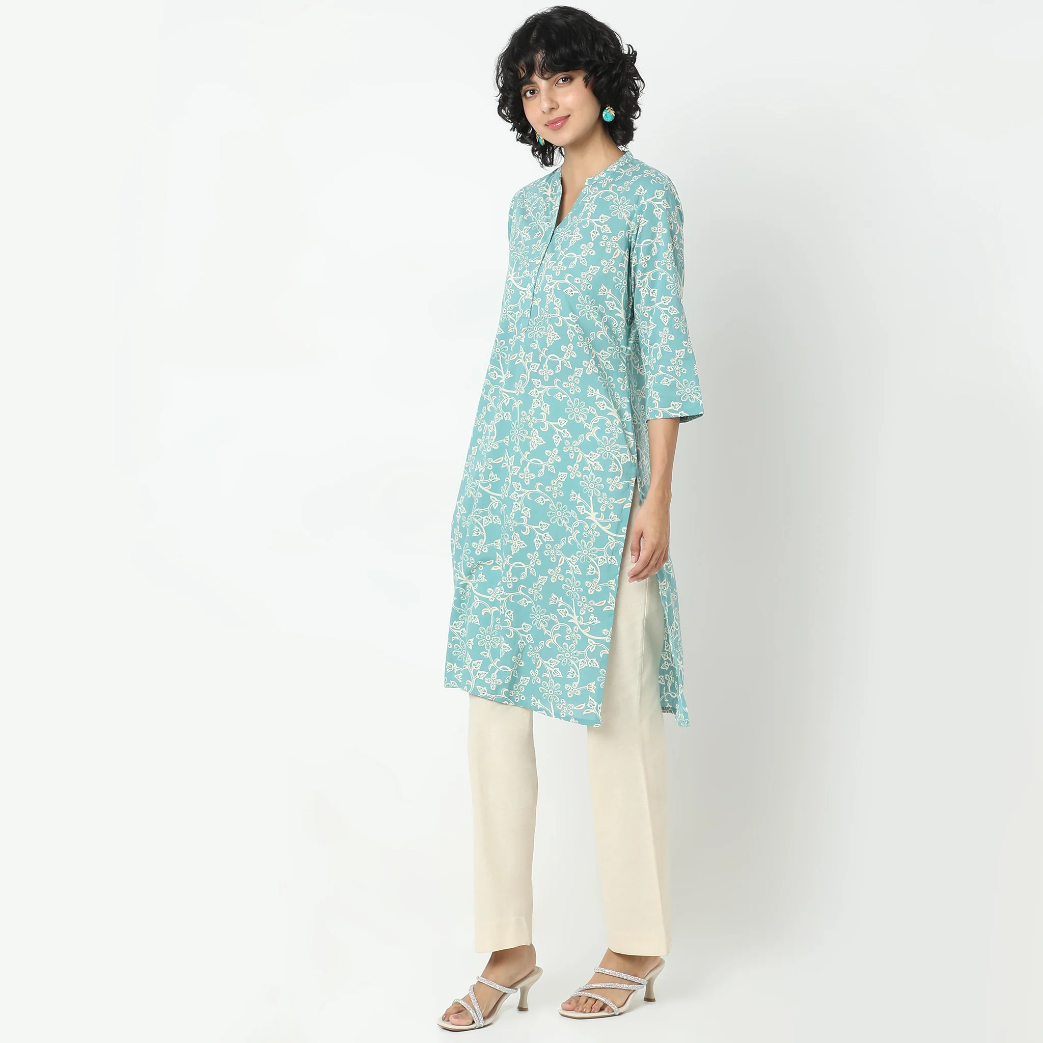 Straight Fit Printed Kurta - Image 5