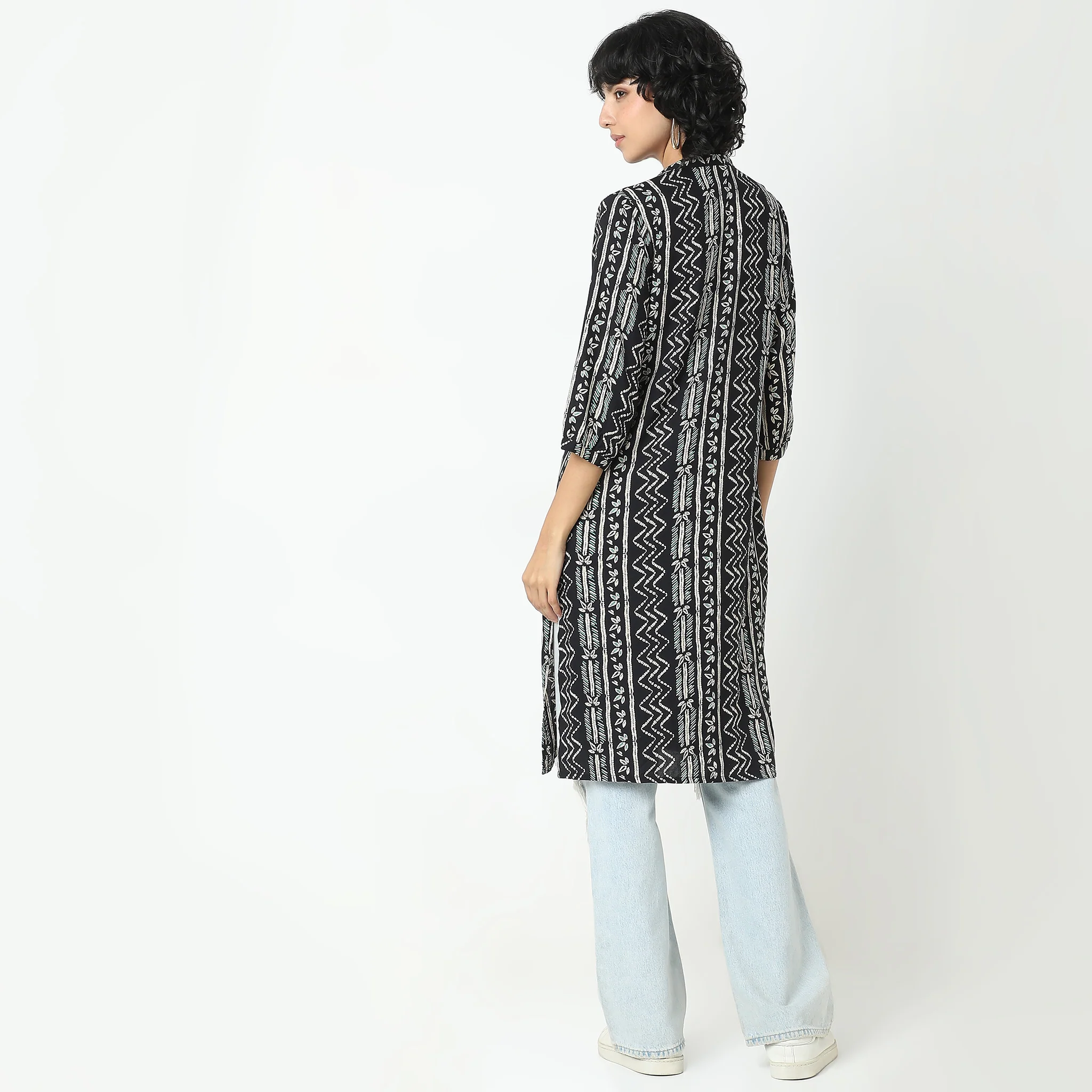 Straight Fit Printed Kurta - Image 3