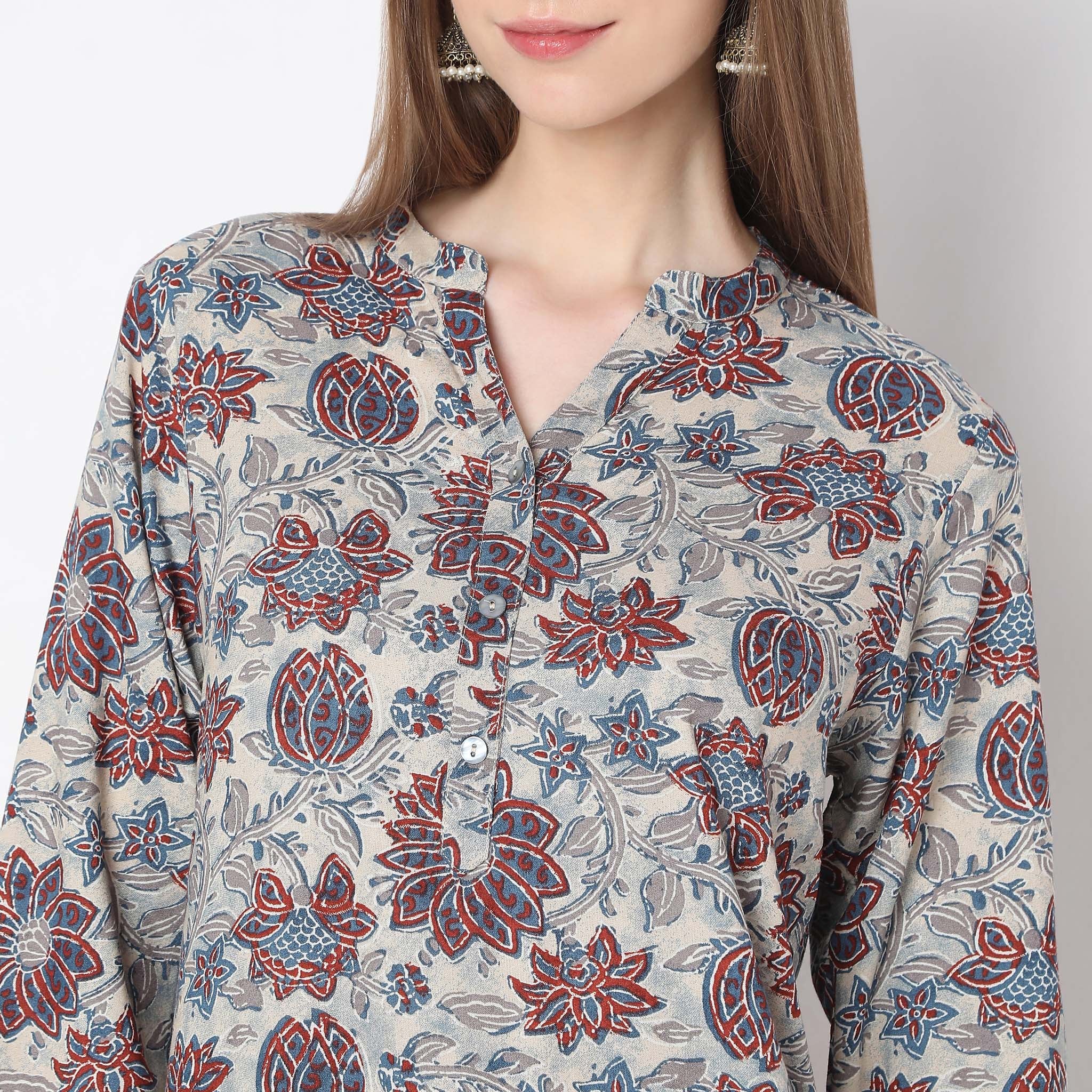Straight Fit Printed Kurta - Image 4