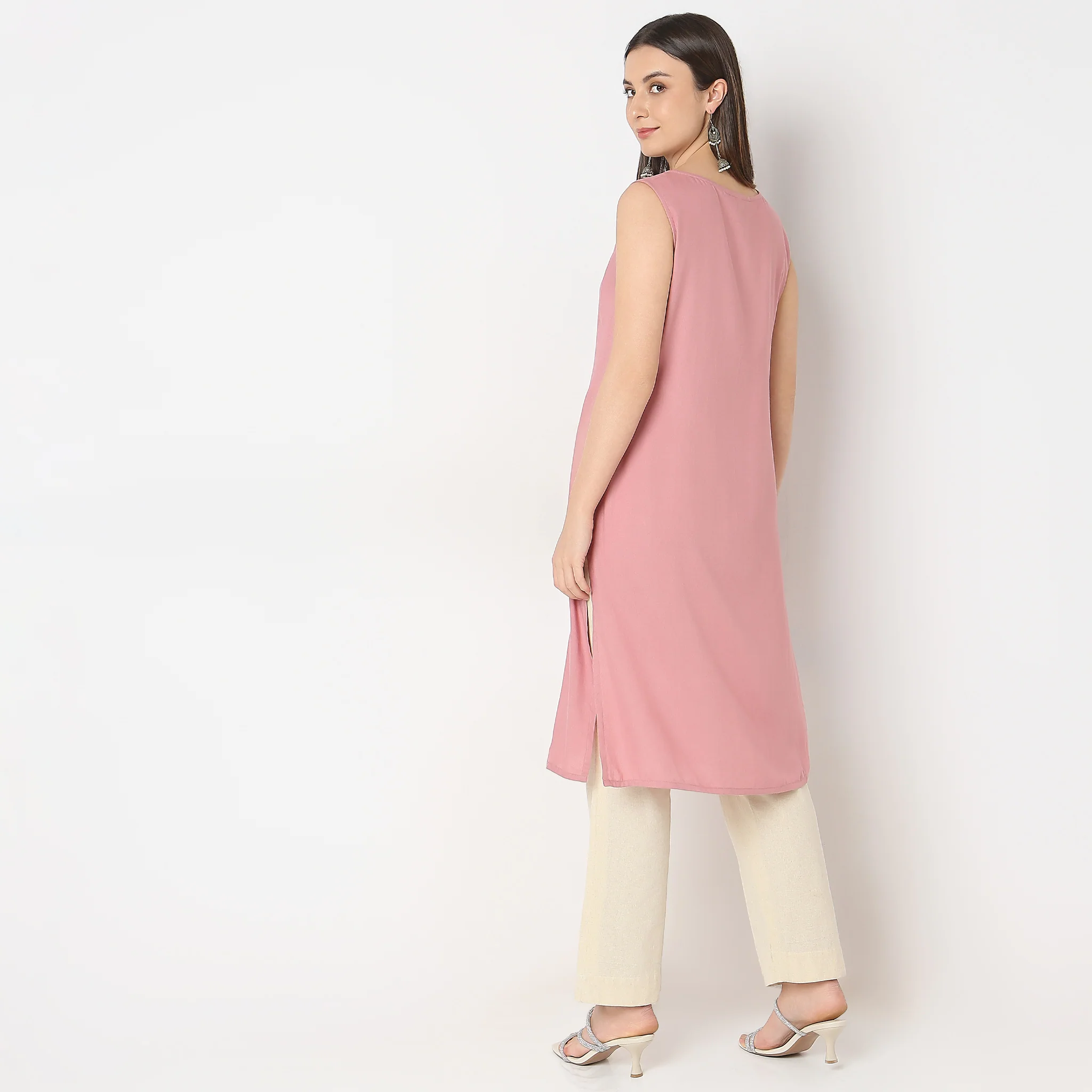 Straight Fit Printed Kurta - Image 3