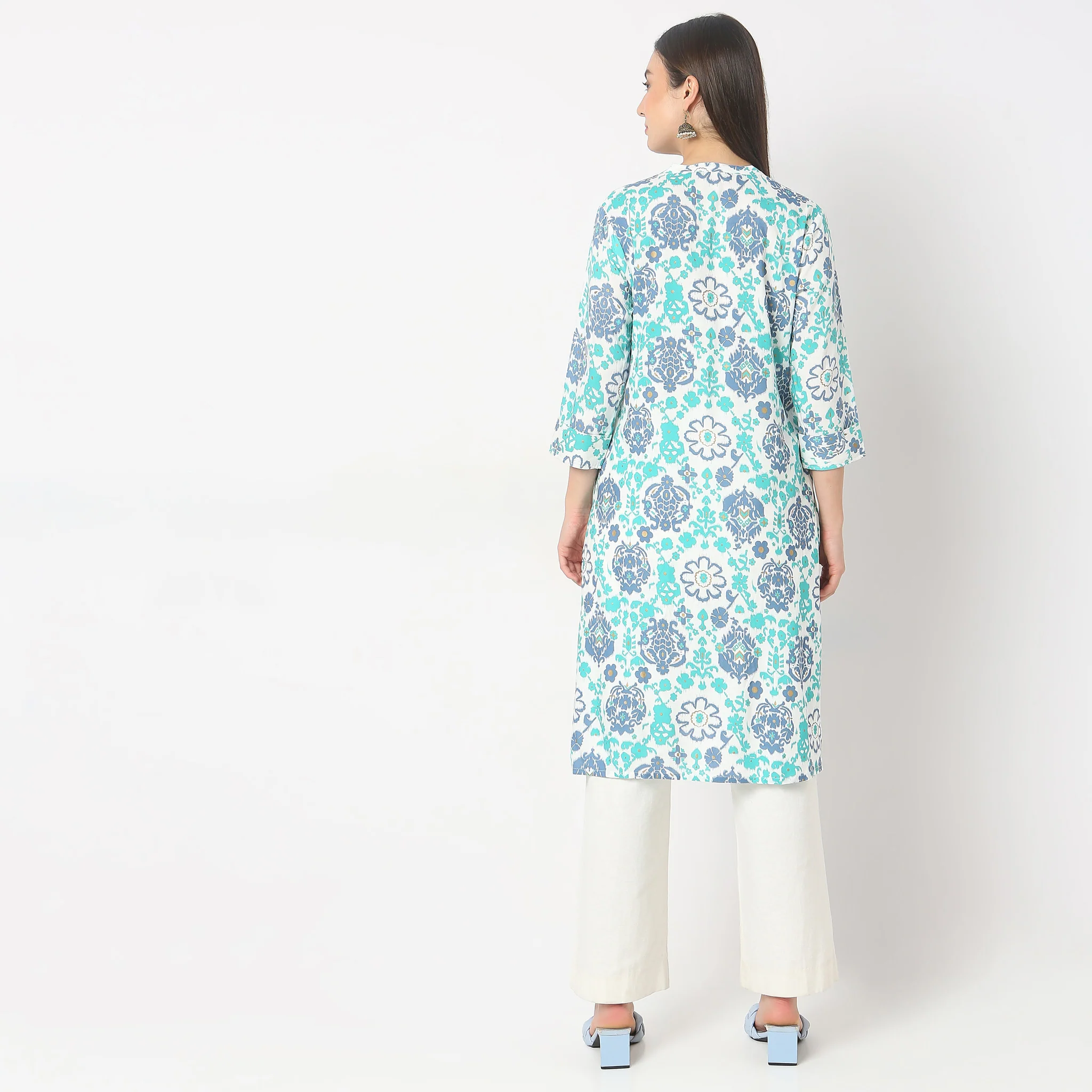 Straight Fit Printed Kurta - Image 3