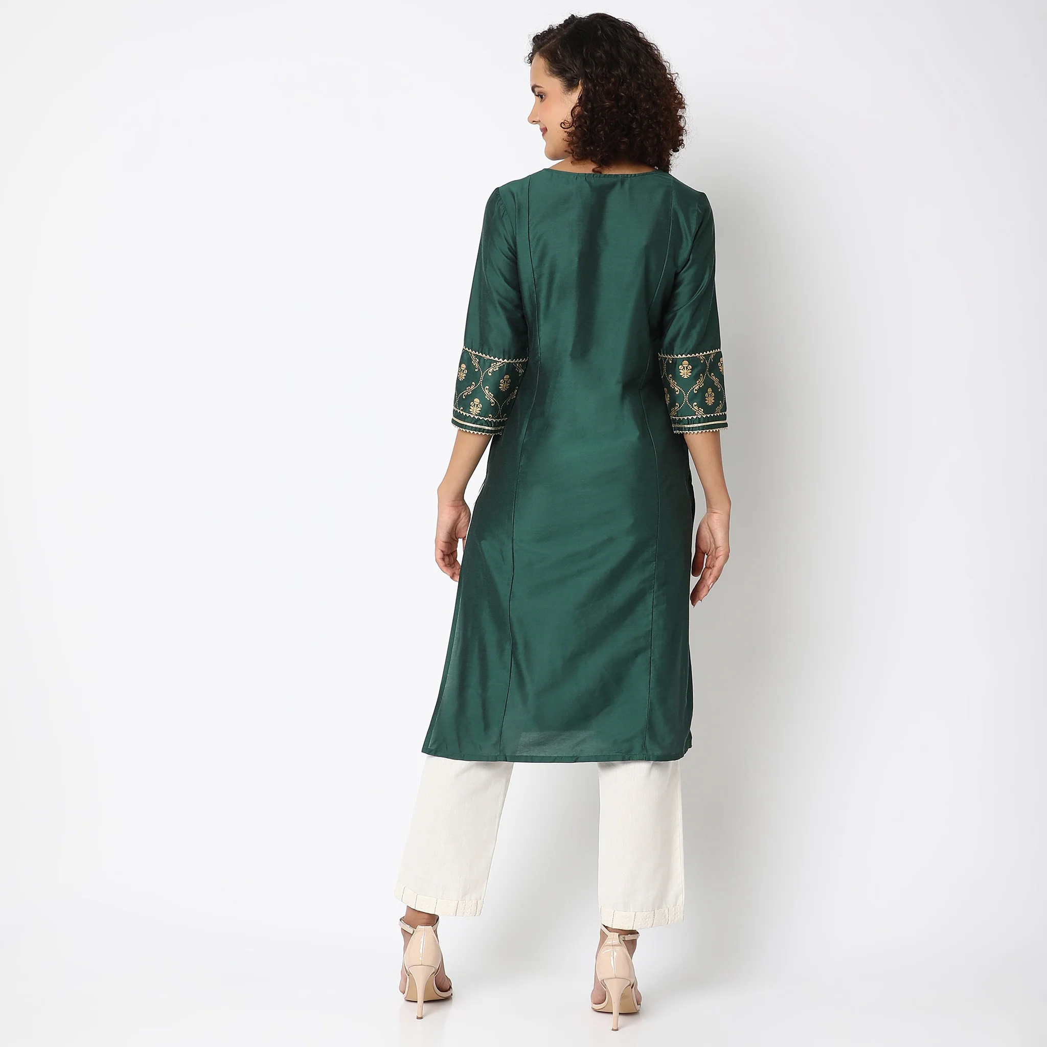 Straight Fit Printed Kurta - Image 3