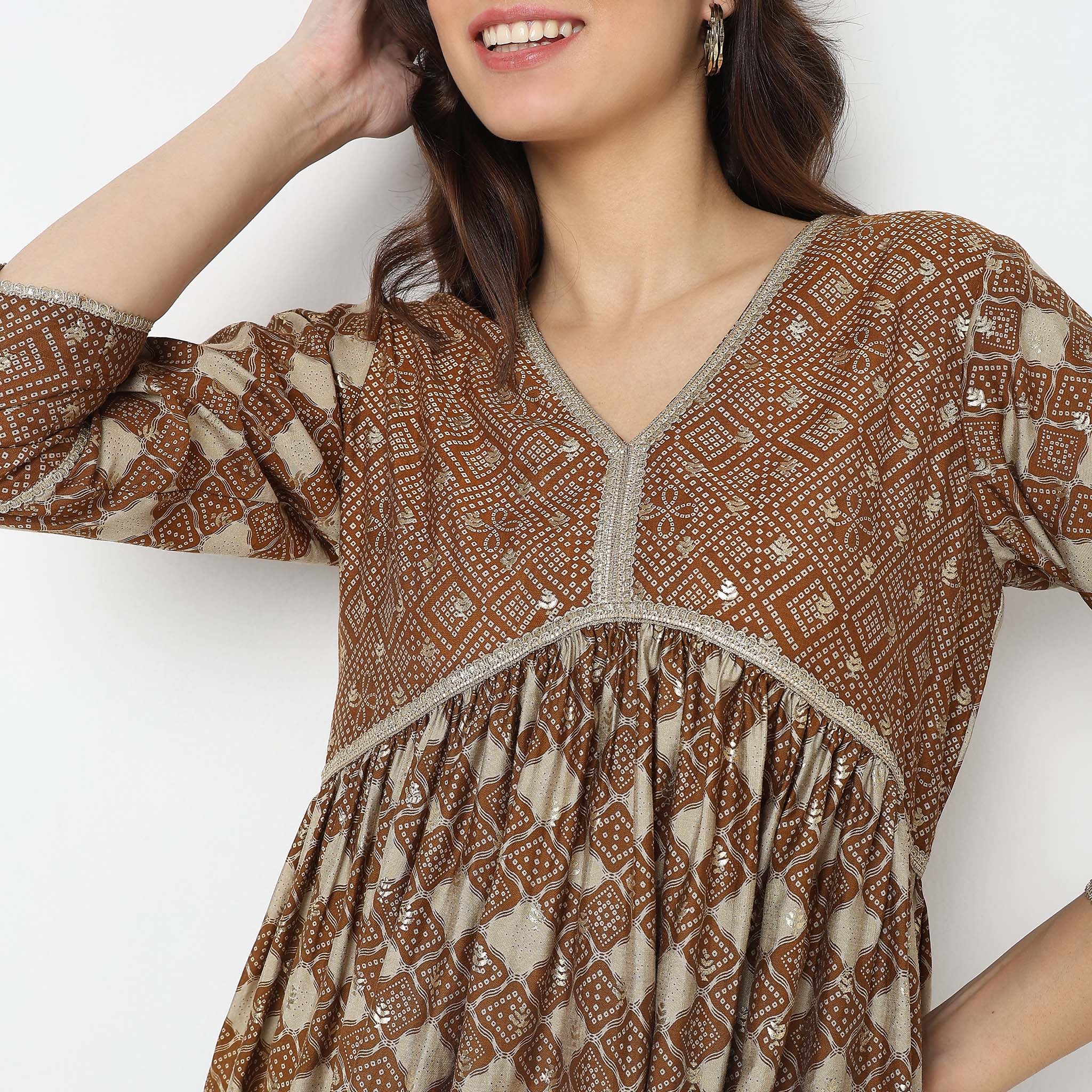 Straight Fit Printed Kurta - Image 4