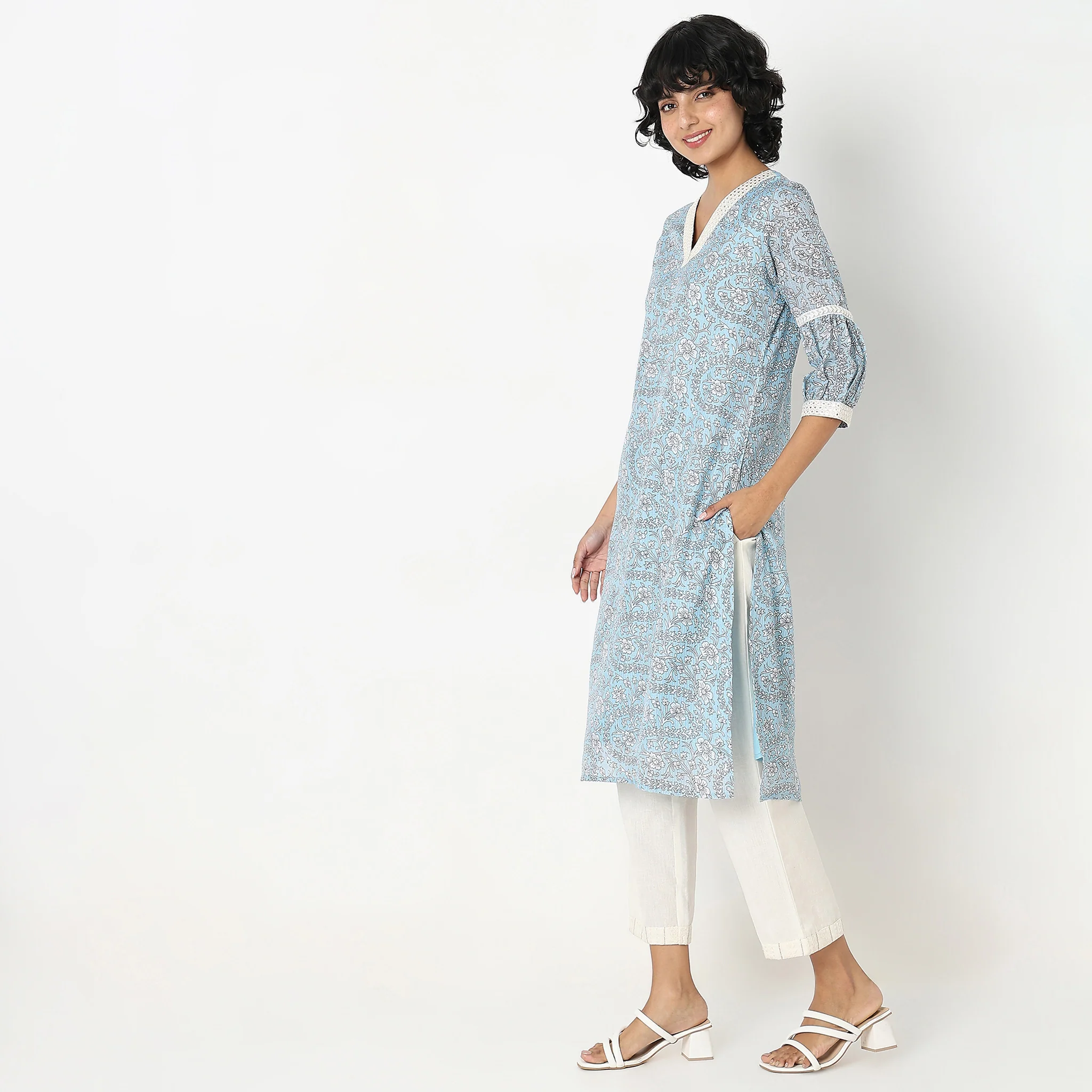 Straight Fit Printed Kurta - Image 5