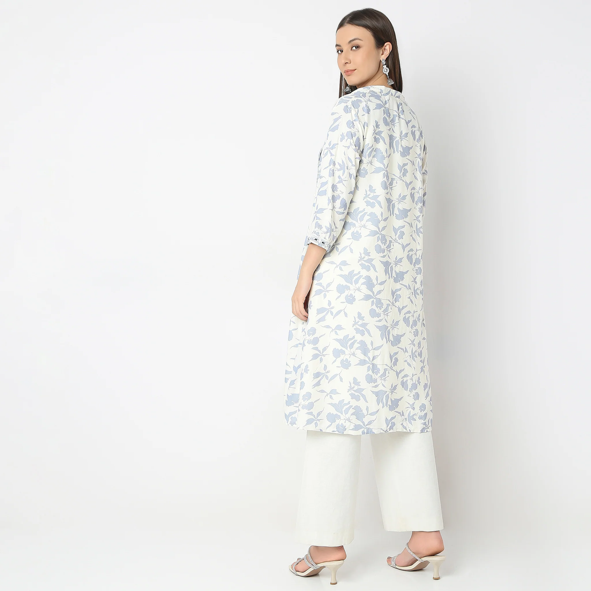 Straight Fit Printed Kurta - Image 3