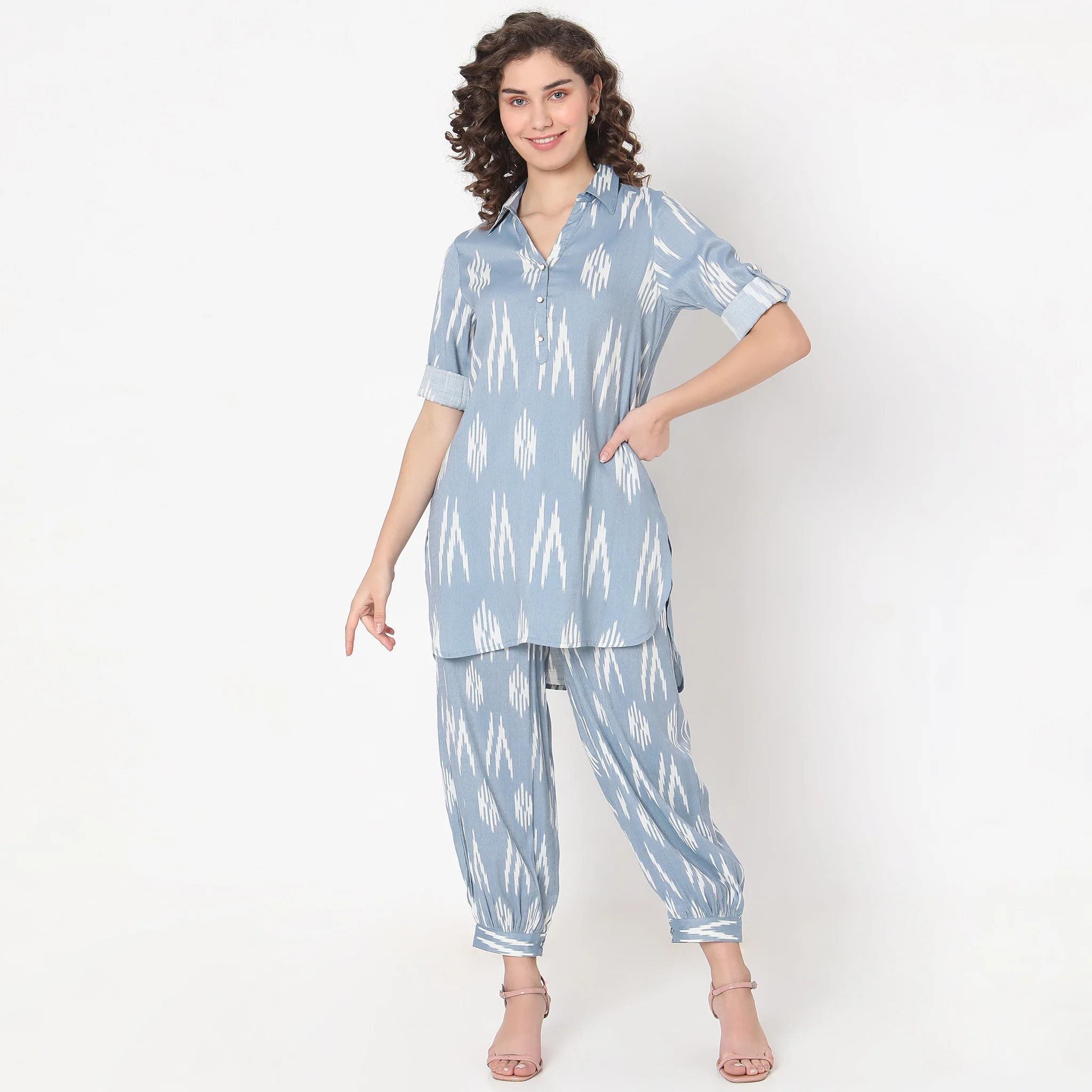 Straight Fit Printed Kurta With Pant Co-Ords - Image 2