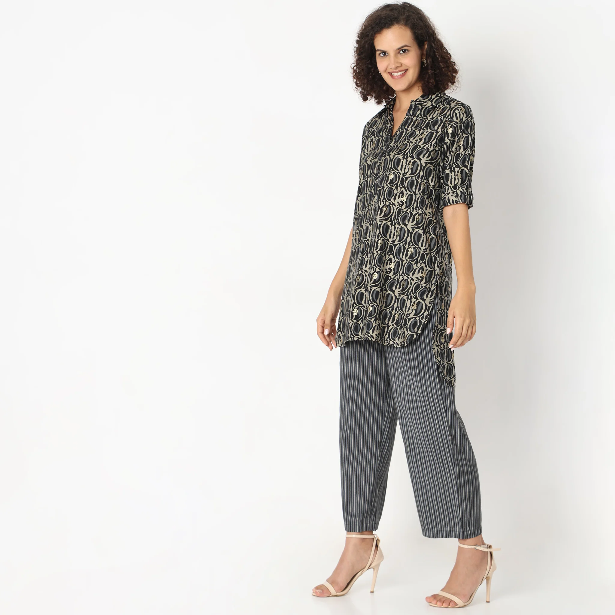 Straight Fit Printed Kurta With Palazzo Co-Ords - Image 5