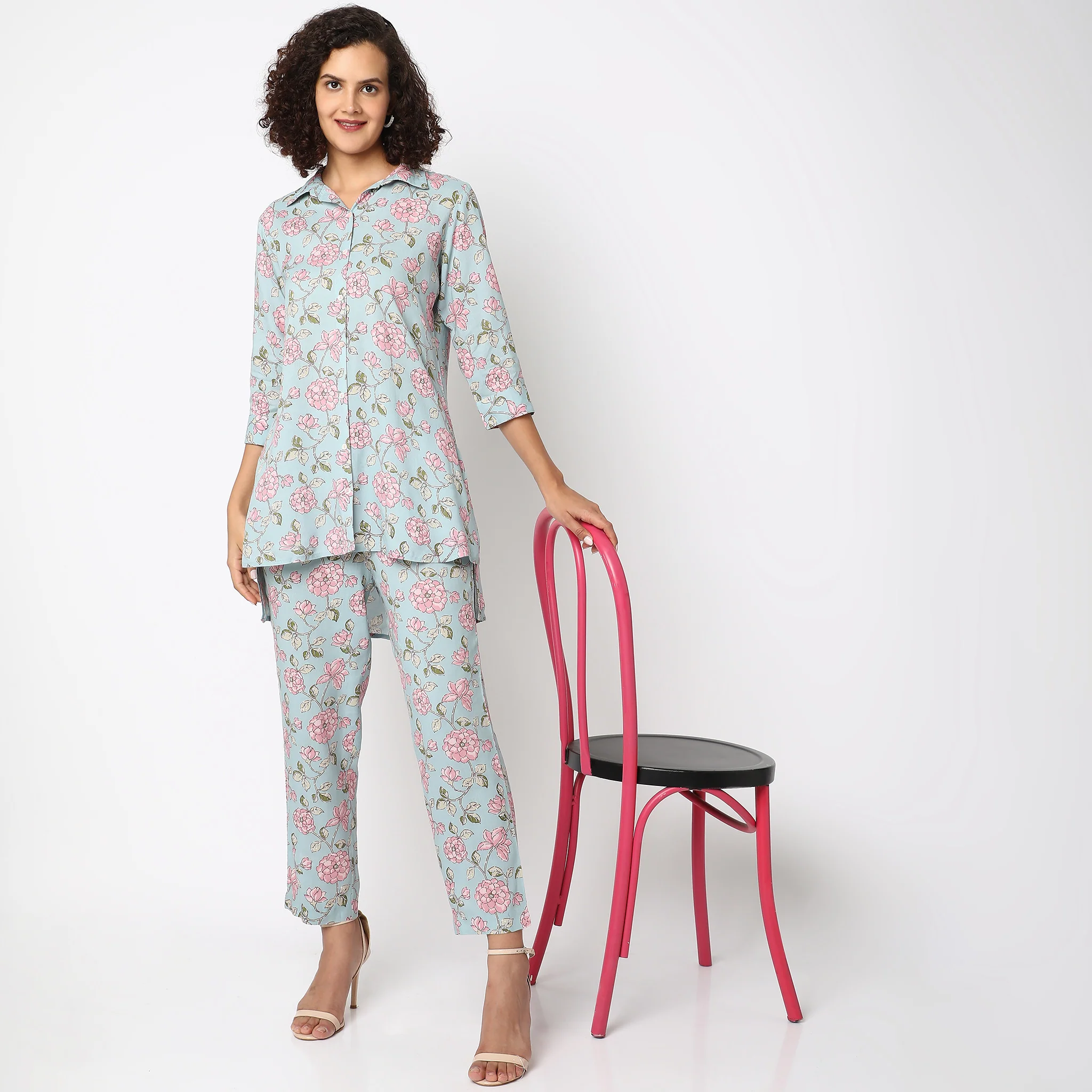 Straight Fit Printed Kurta With Pant Co-Ords