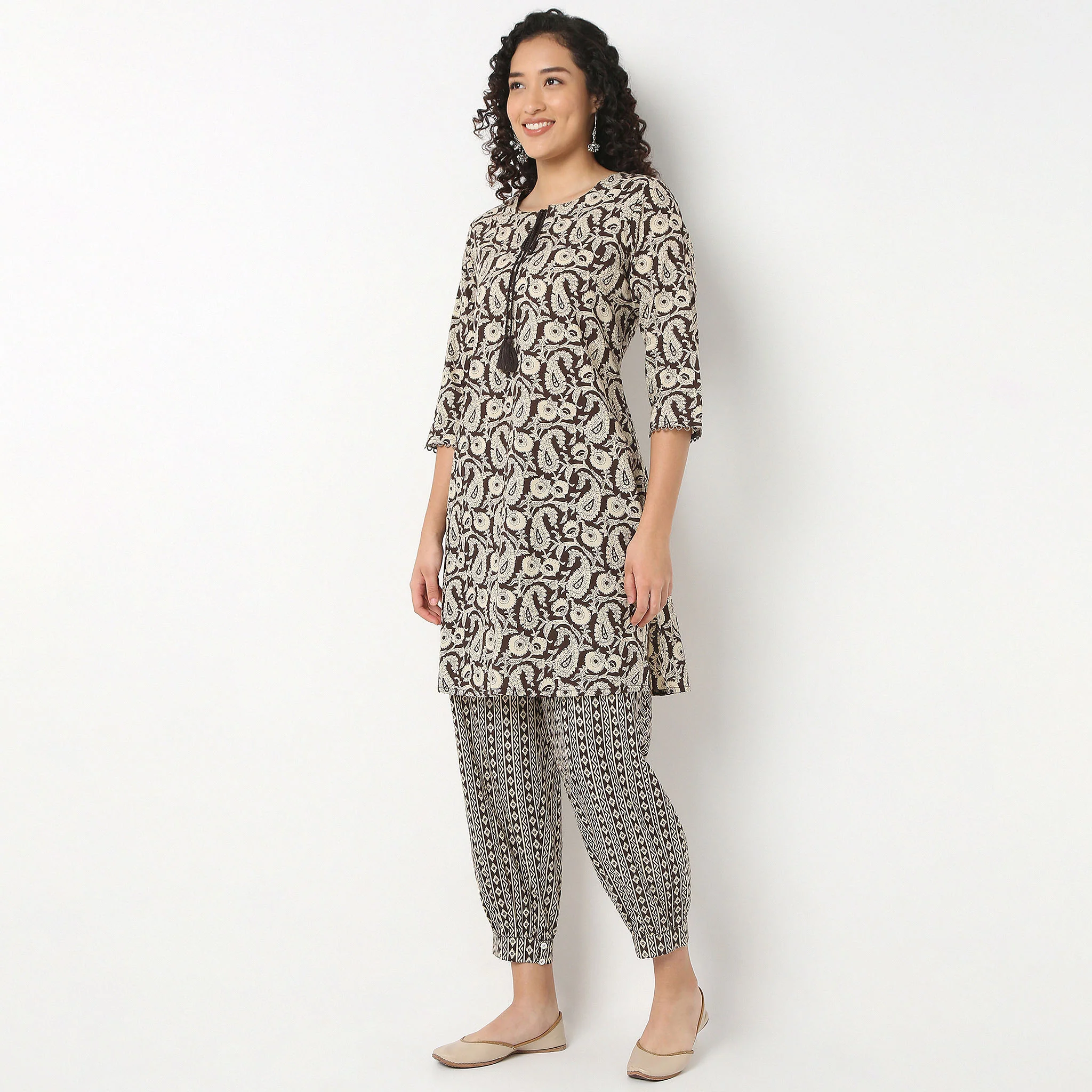 Printed Straight Kurta With Pant Set - Image 12
