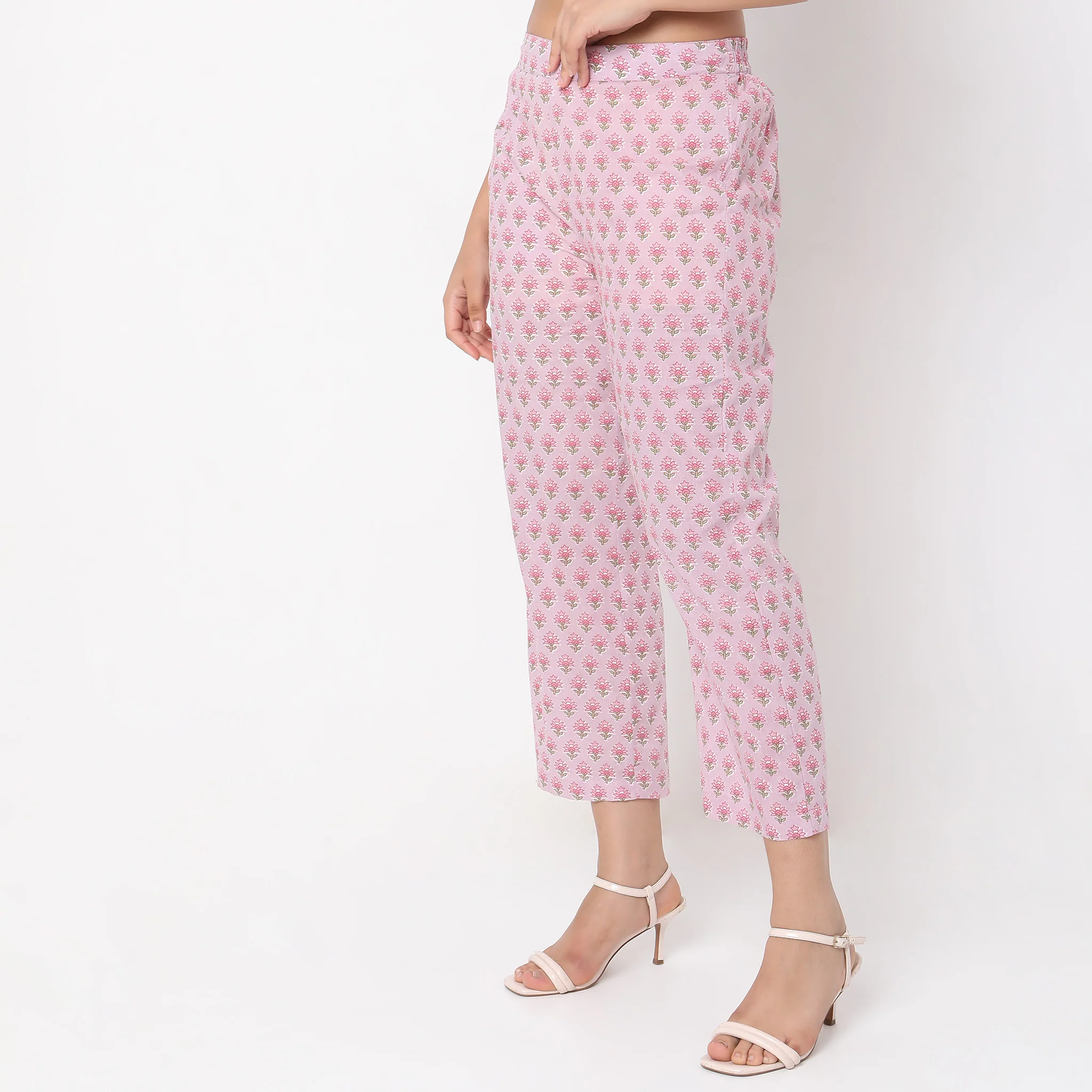 Straight Fit Printed Mid Rise Ethnic Pants - Image 4