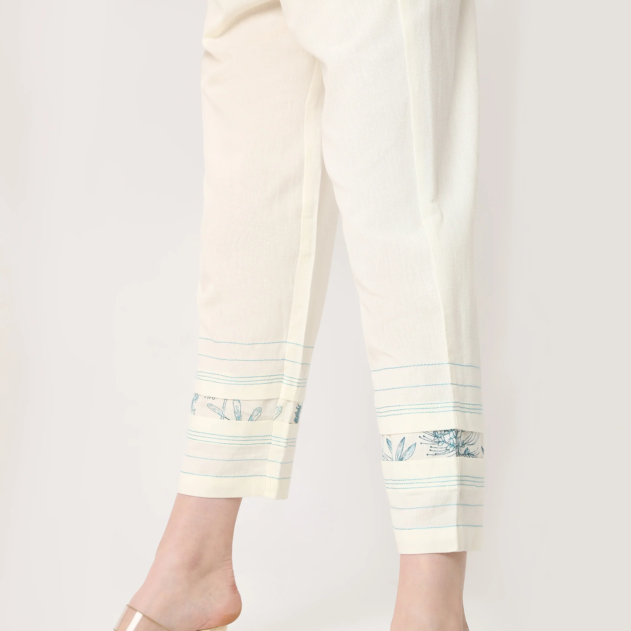 Straight Fit Printed Below Knee Pants - Image 4