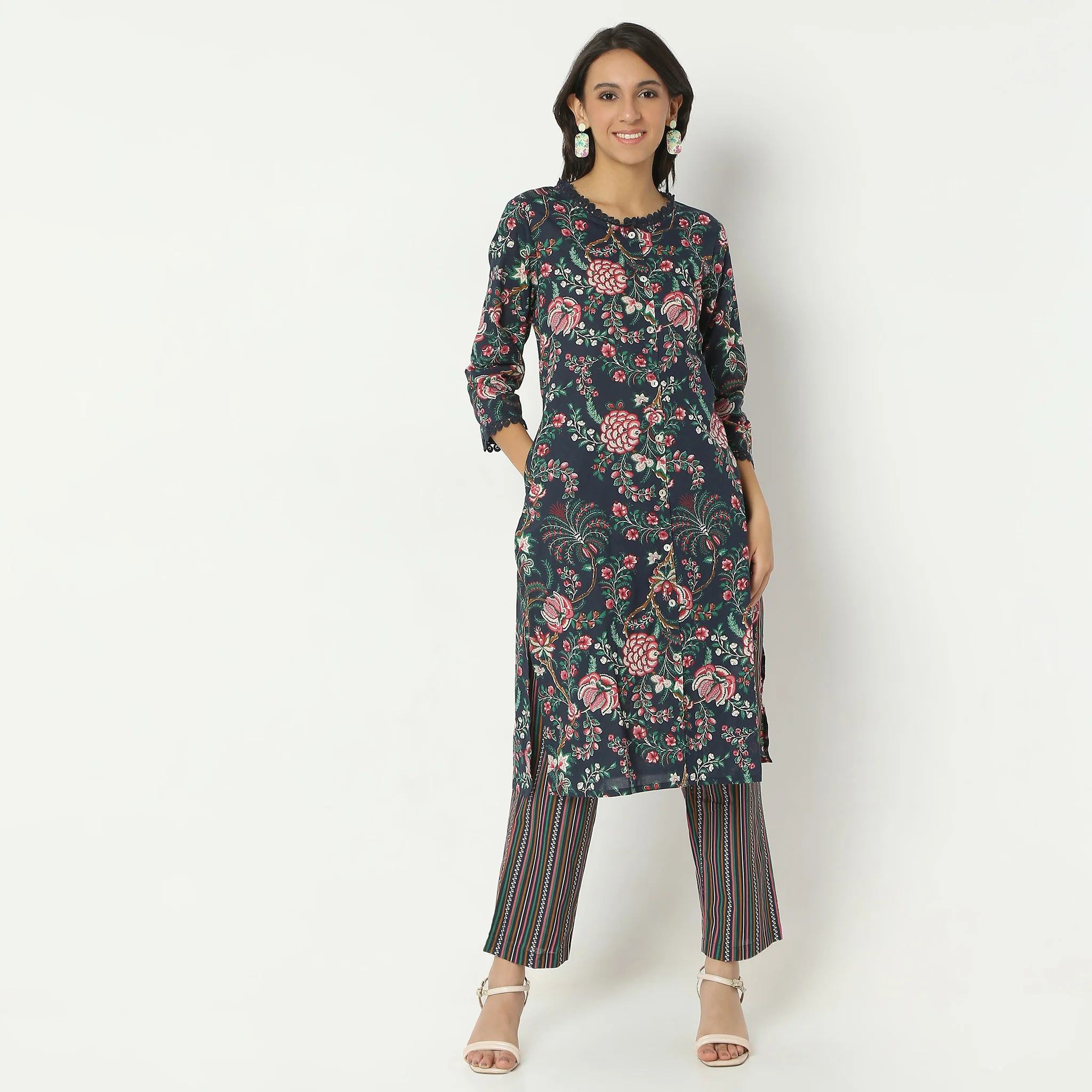 Straight Fit Printed Calf Length Round Neck Kurta - Image 2