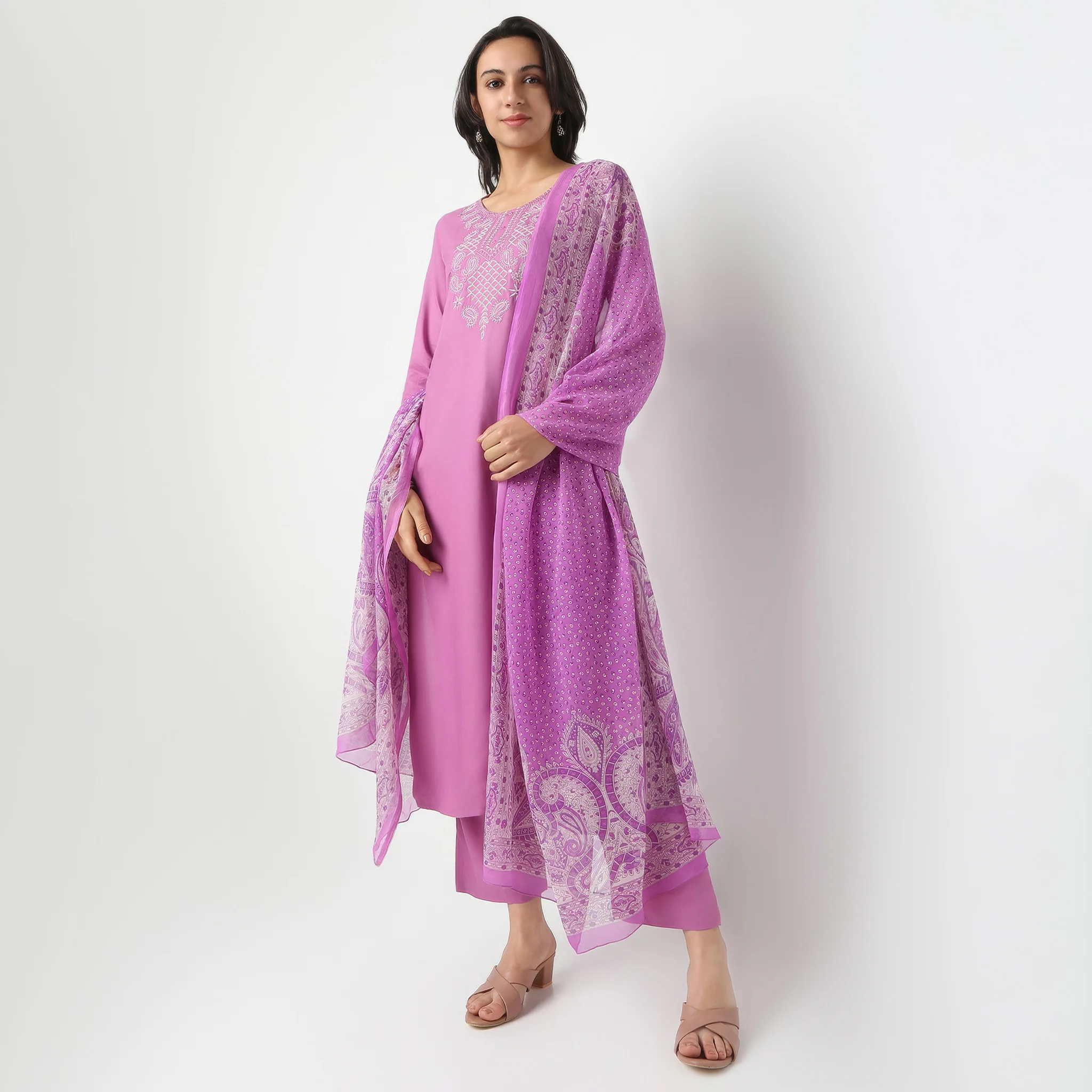 Round Neck Three-Fourth Sleeve Straight Fit Printed Kurta With Pant Set - Image 8