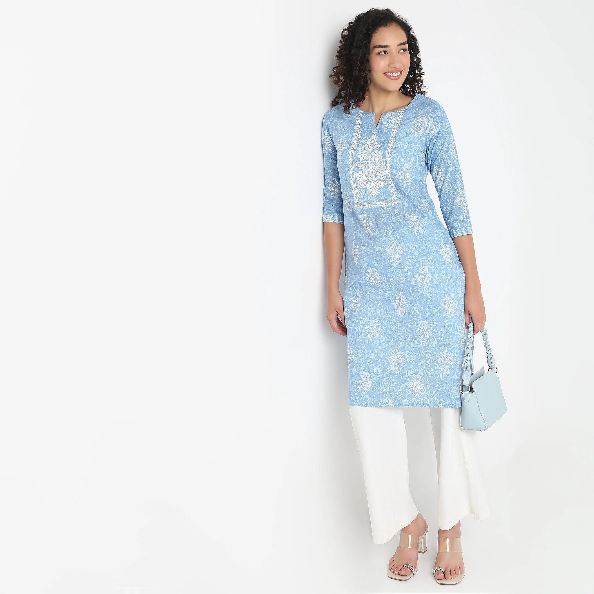 Embroidered Yoke Printed Kurta - Image 6