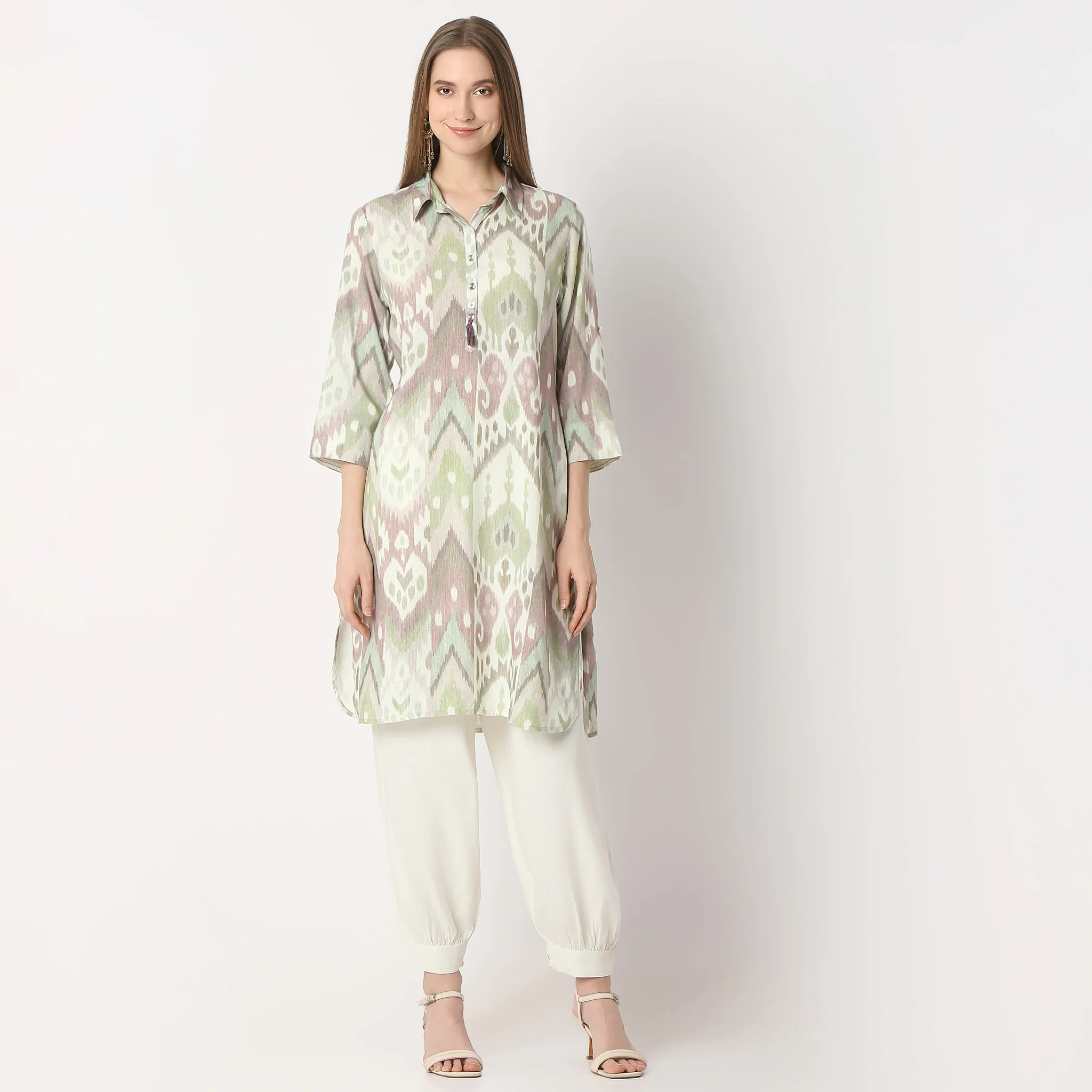 Straight Fit Printed Shirt Collar Kurta With Pant Set - Image 2