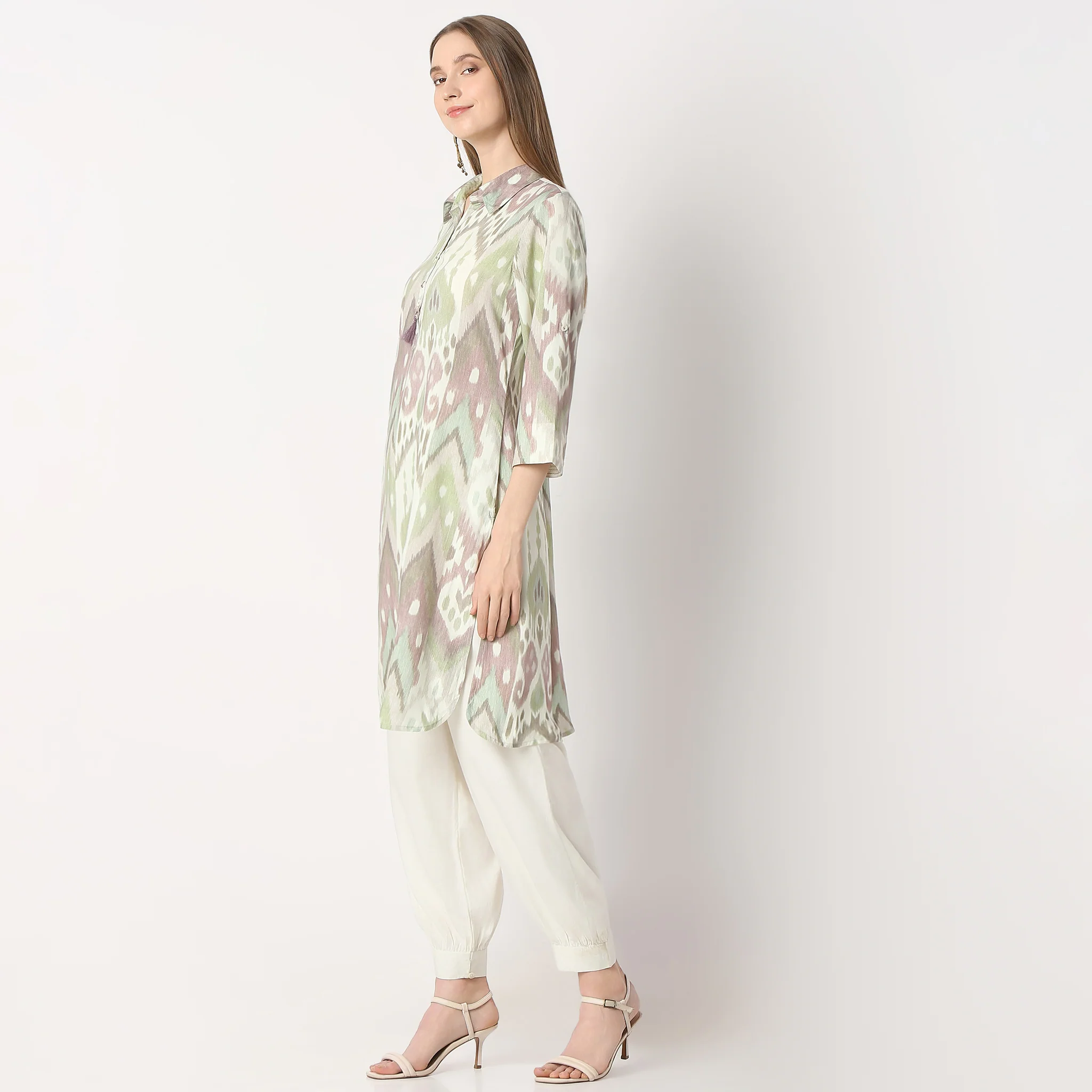 Straight Fit Printed Shirt Collar Kurta With Pant Set - Image 5
