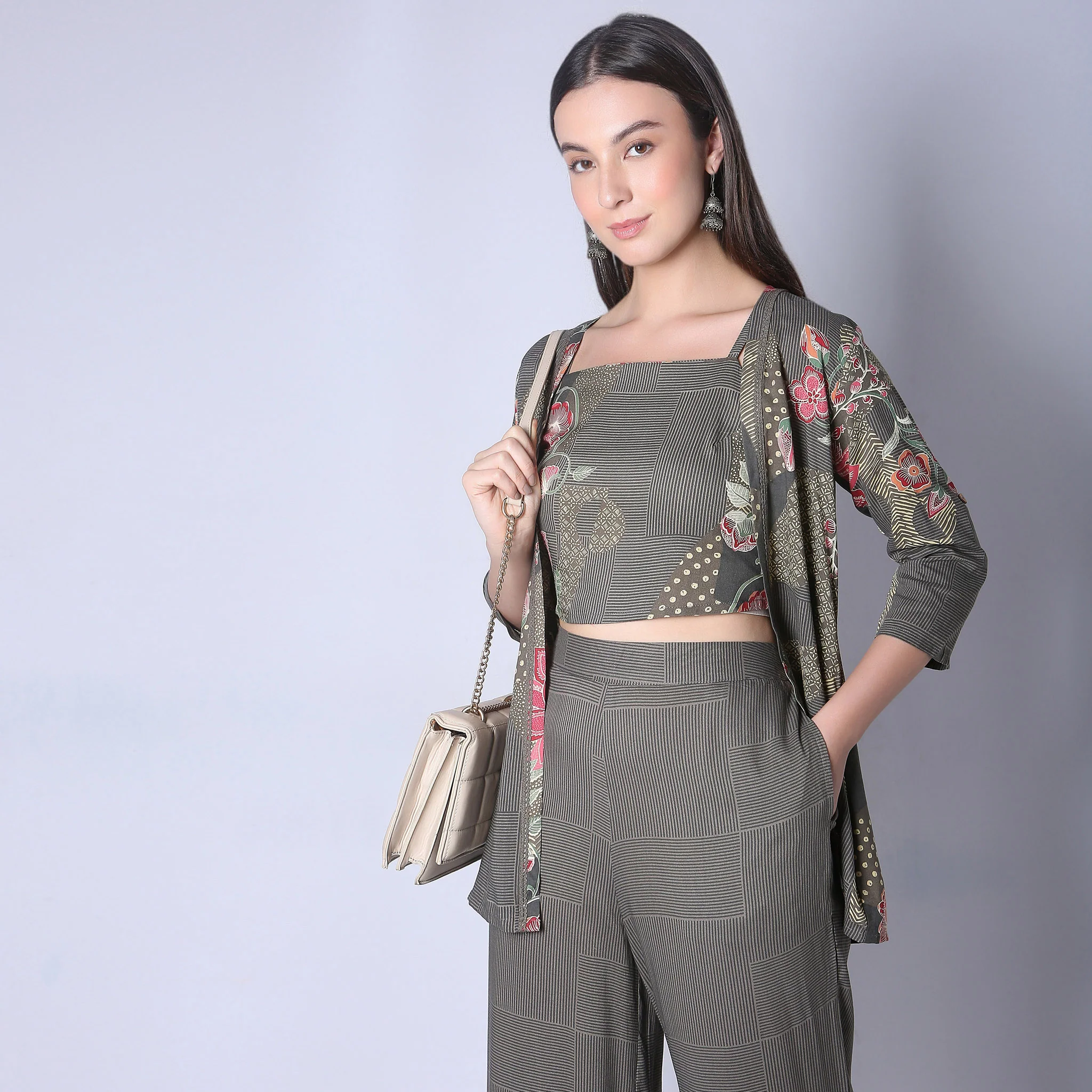 Straight Fit Printed Shrug
