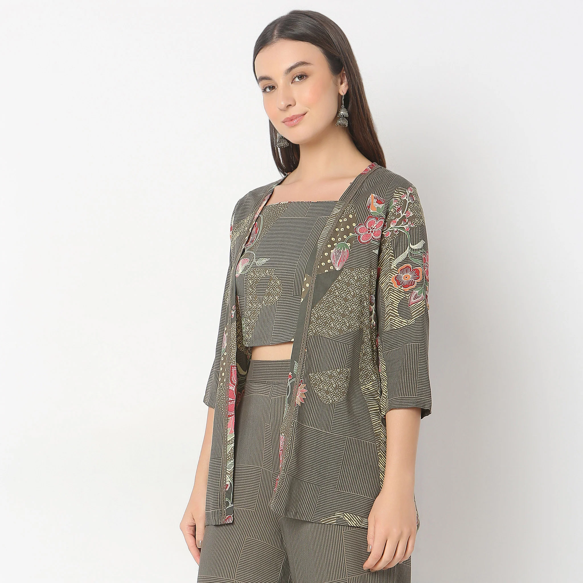 Straight Fit Printed Shrug - Image 5