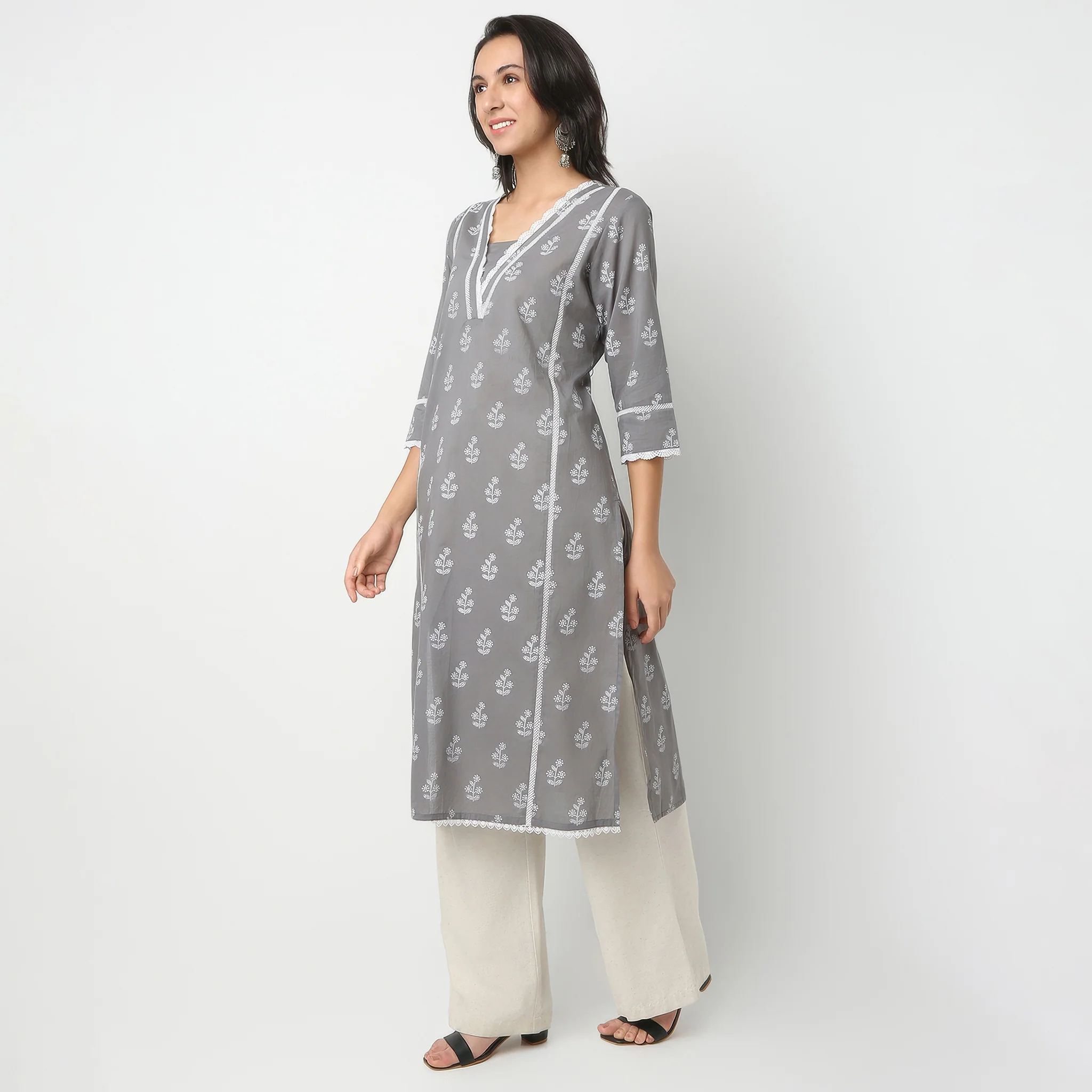 V-Neck Below Knee Three-Fourth Sleeve Straight Fit Printed Kurta - Image 5