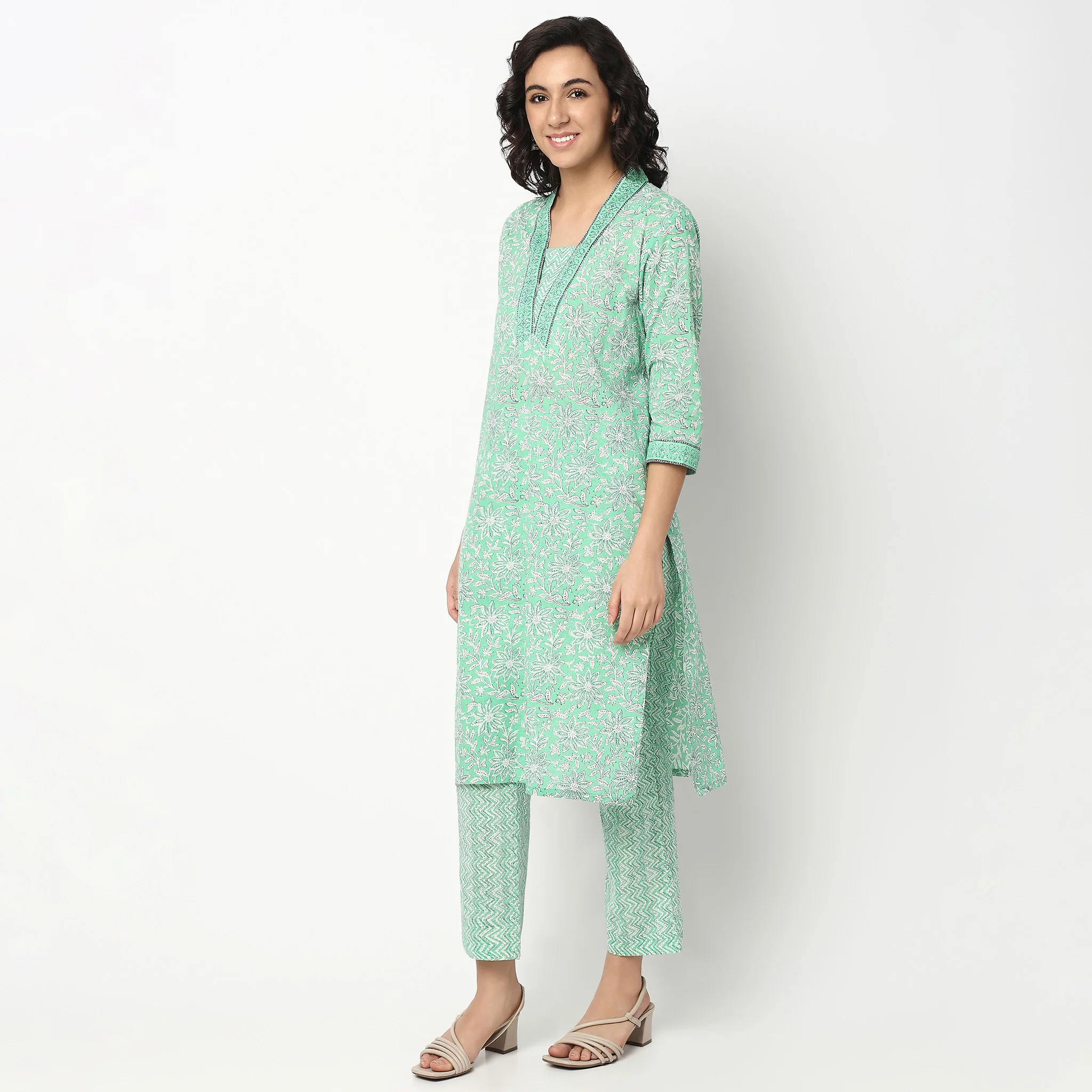 Printed V-Neck Cotton Kurta and Pant With Dupatta Set - Image 12