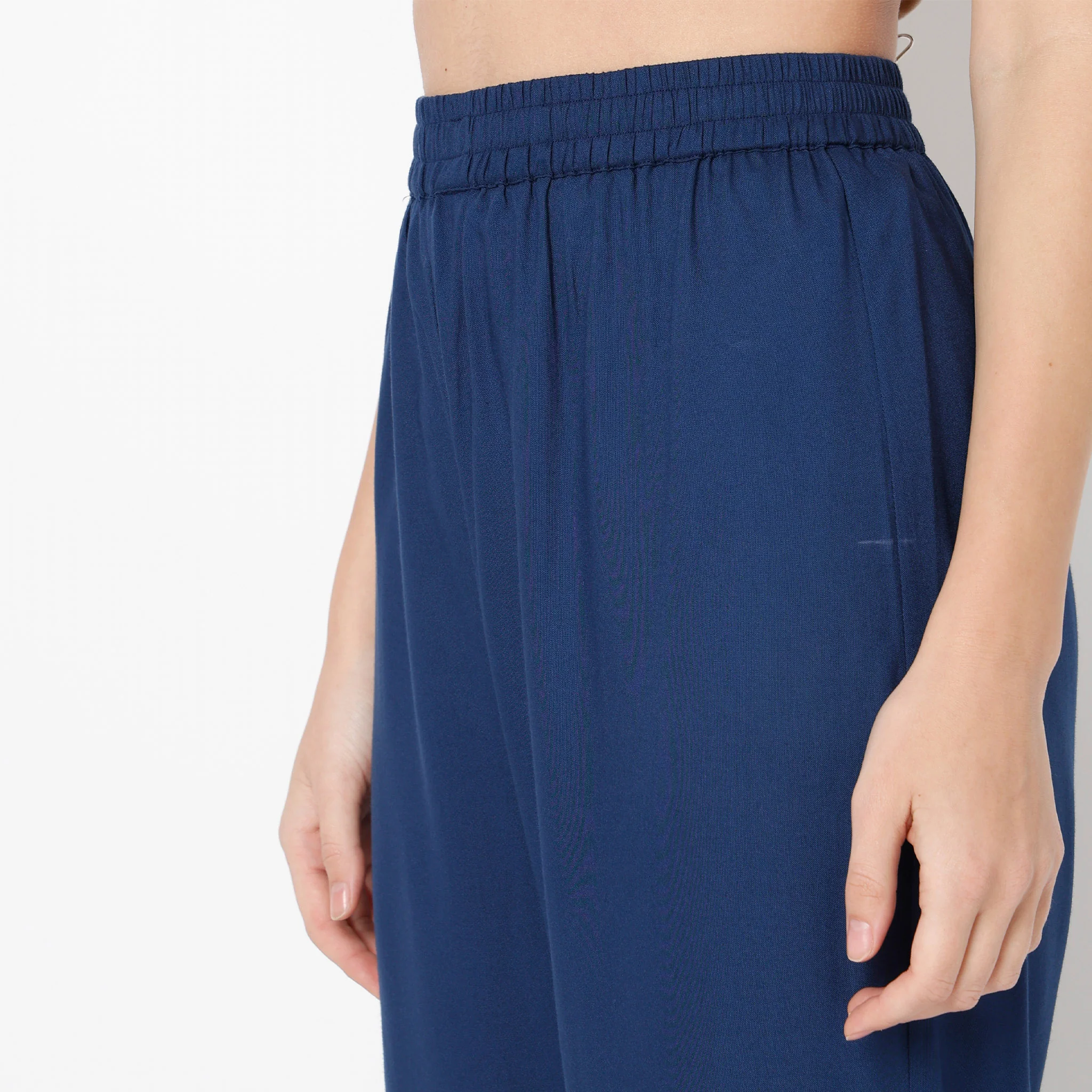 Ankle Length Straight Fit Solid Pants - Image 4