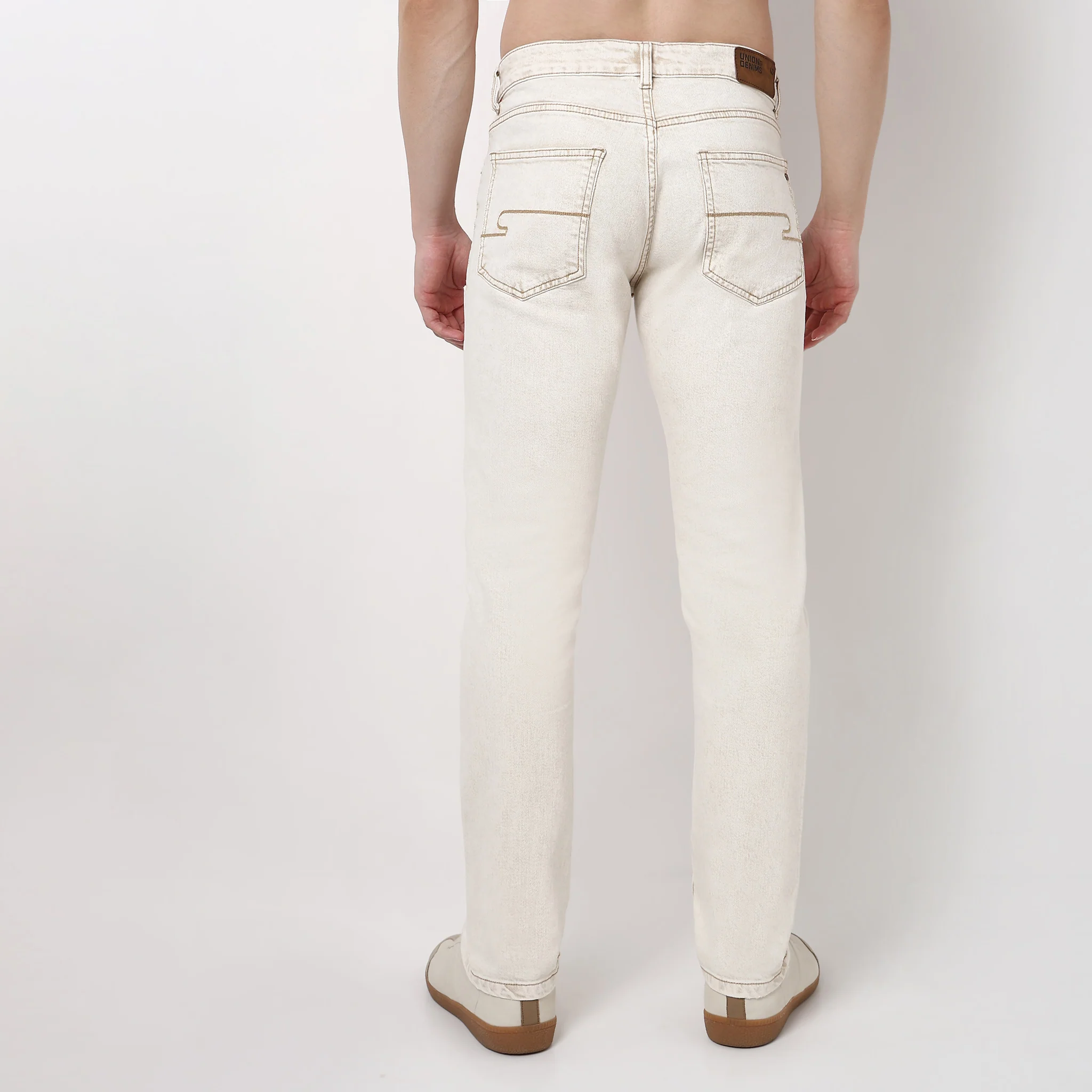 Straight Fit Solid Jeans - Image 8