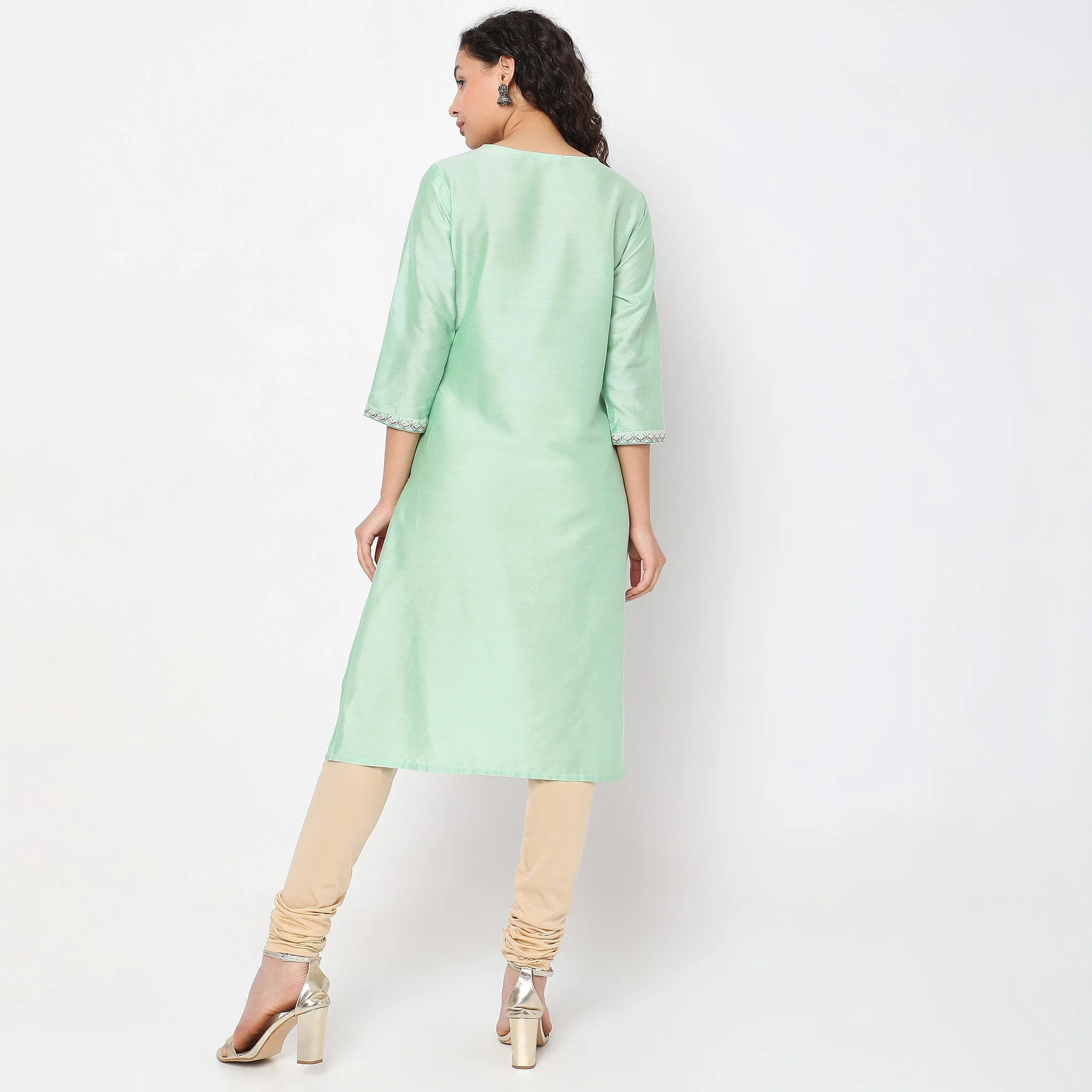 Straight Fit Solid Kurta - Image 3