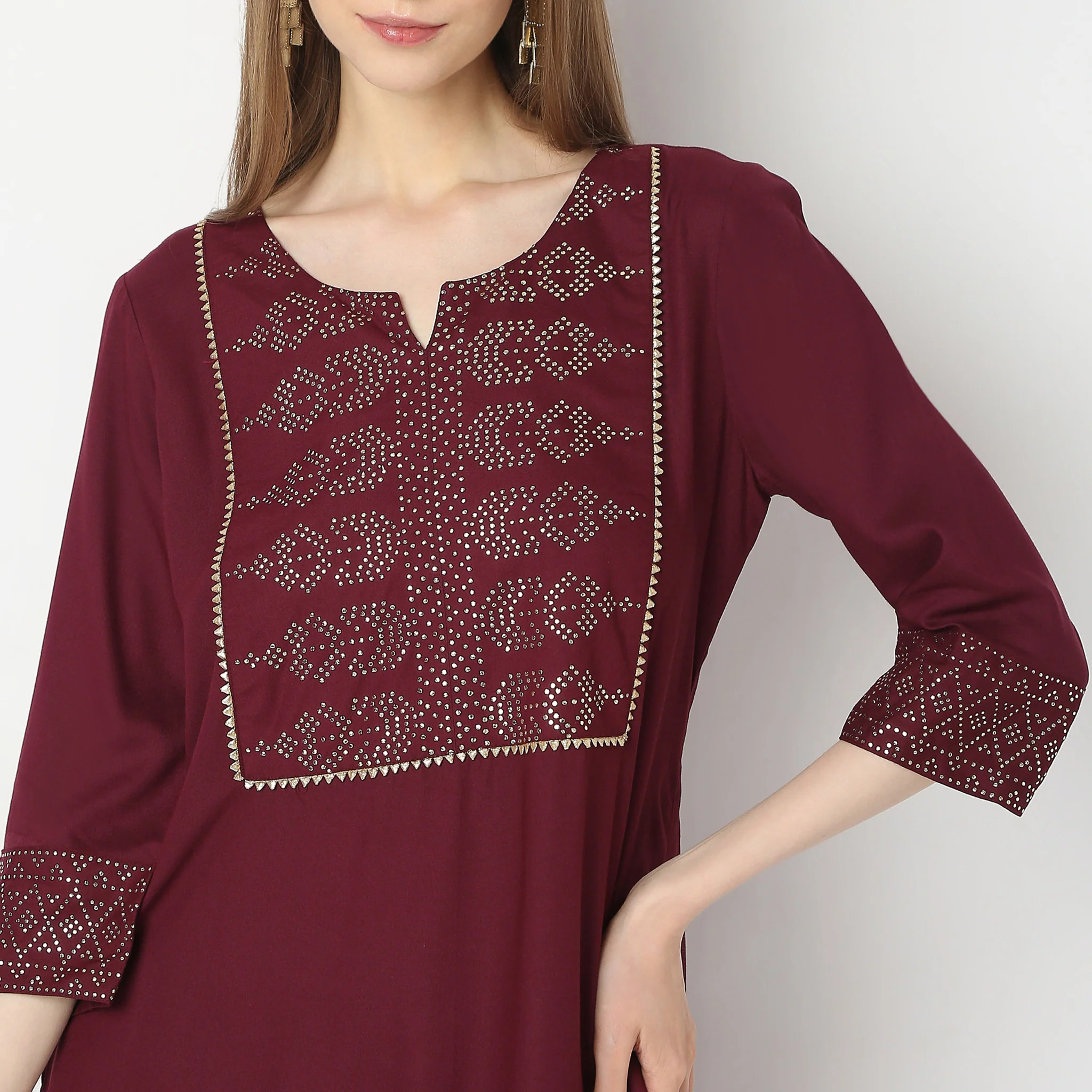 Straight Fit Solid Kurta - Image 4